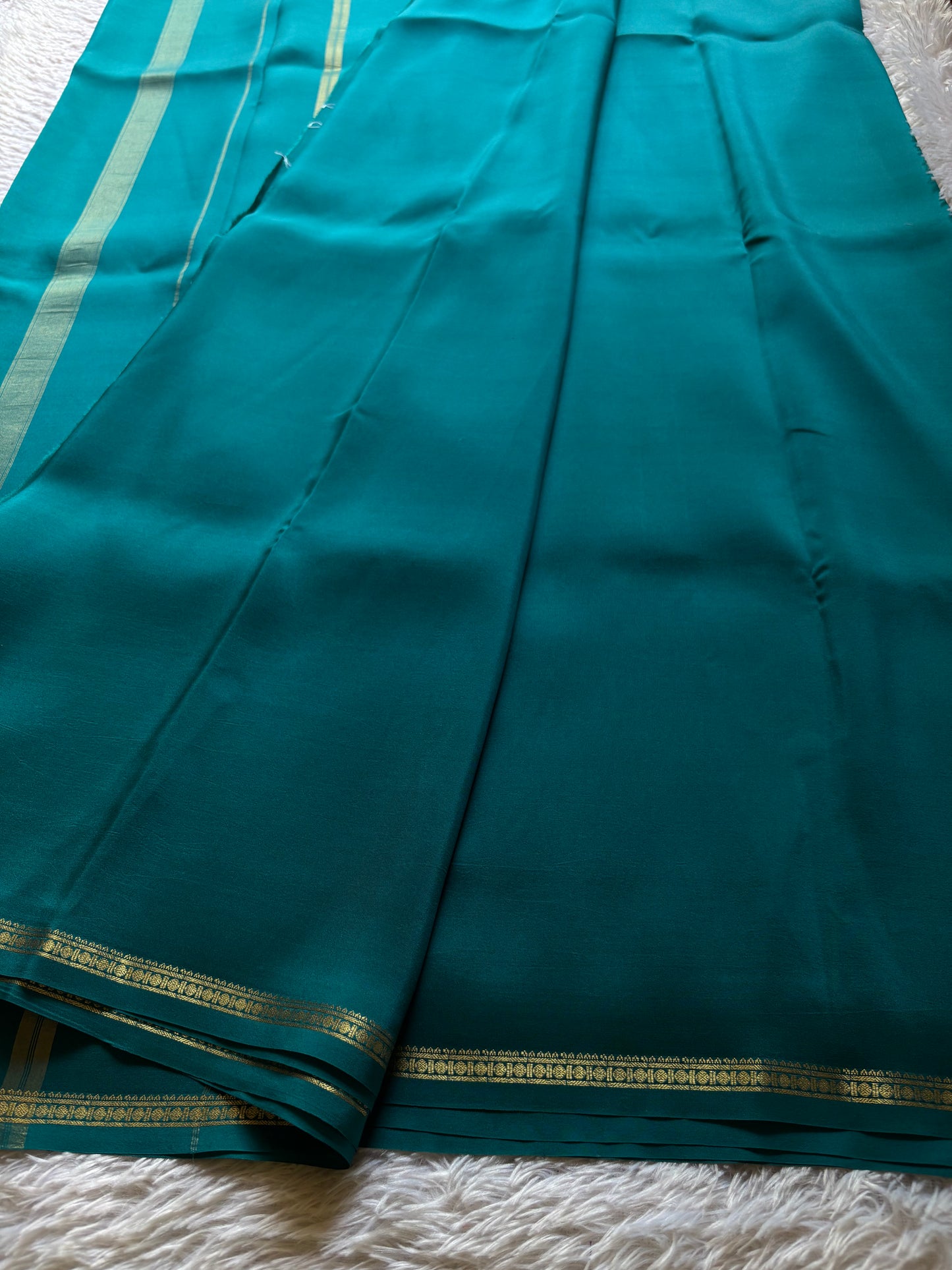 Sumukhi : Solid Teal blue