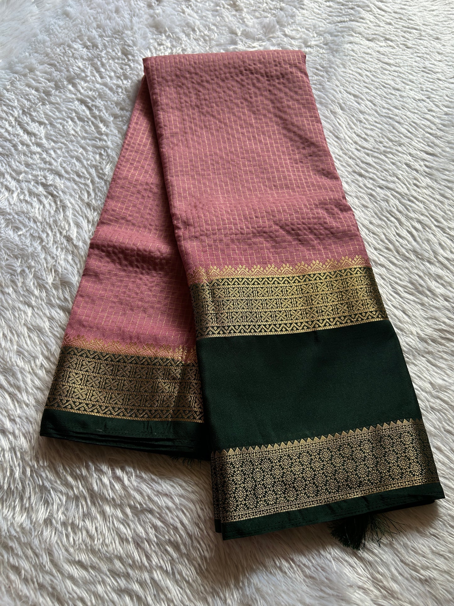 SS105 (2D) : Baby pink-dark green