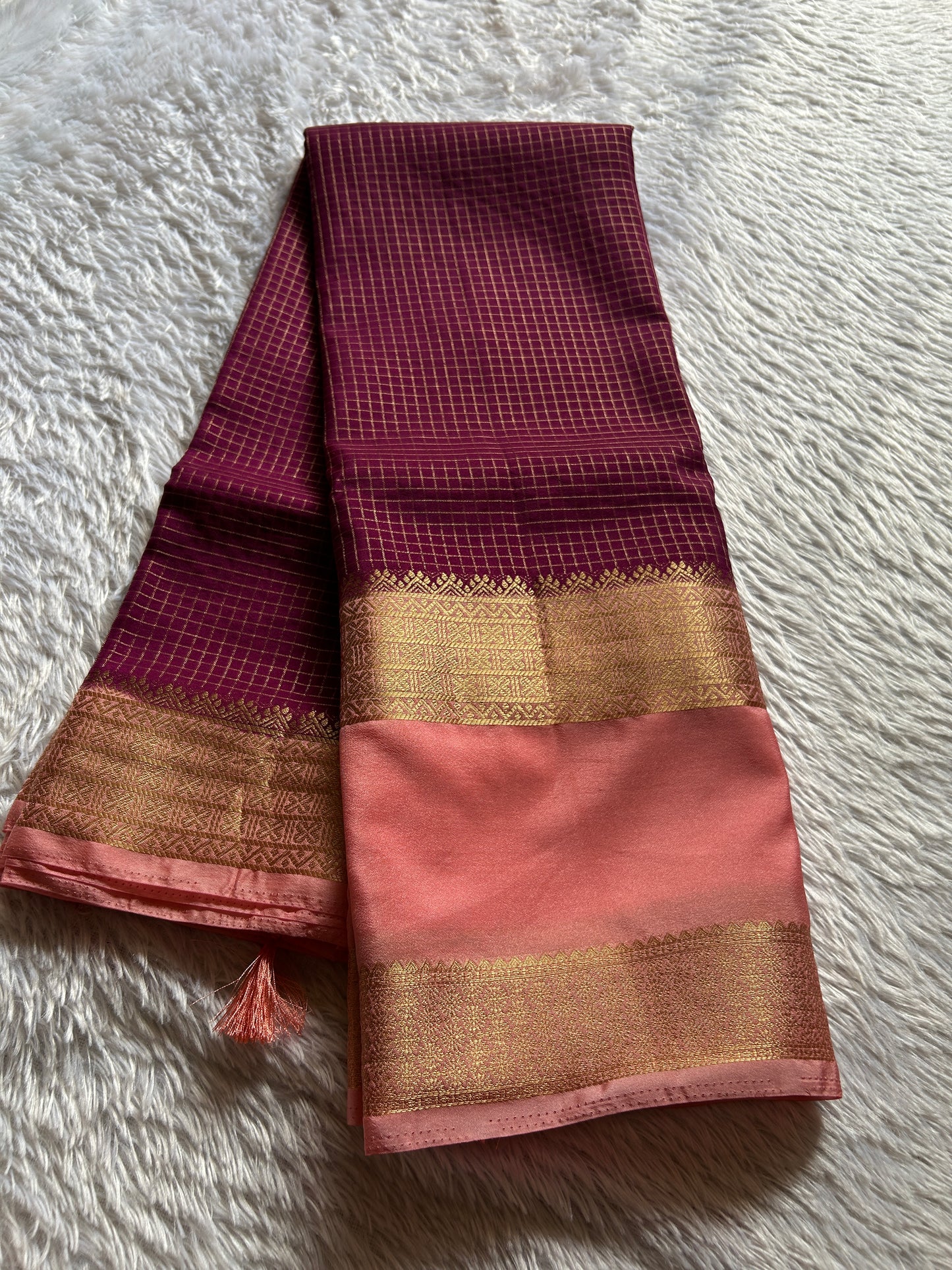 SS105(2D) : Wine-peach