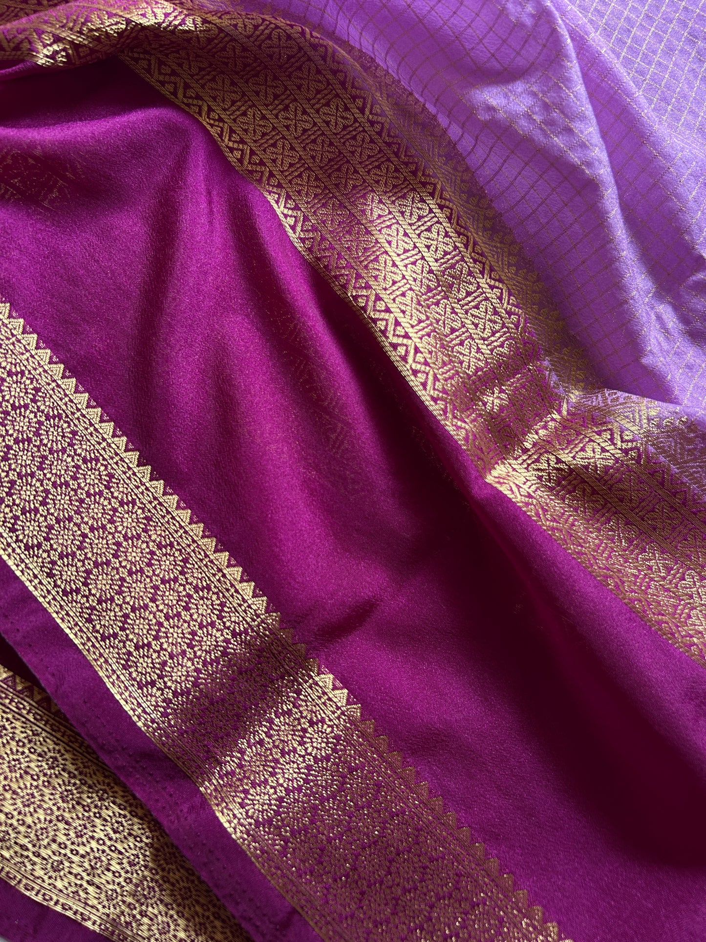 SS105 (2D) : Lilac-wine