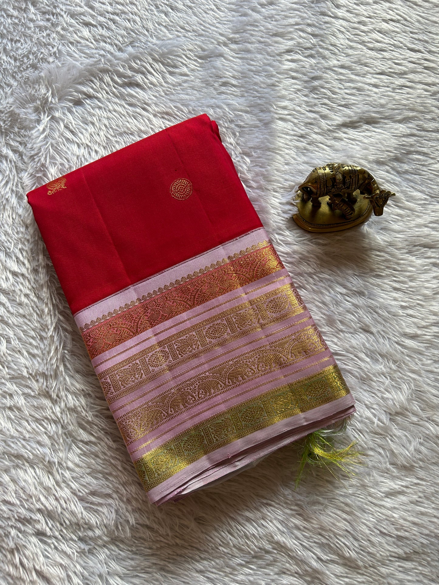 Kankana (2D) : Red-light lavender