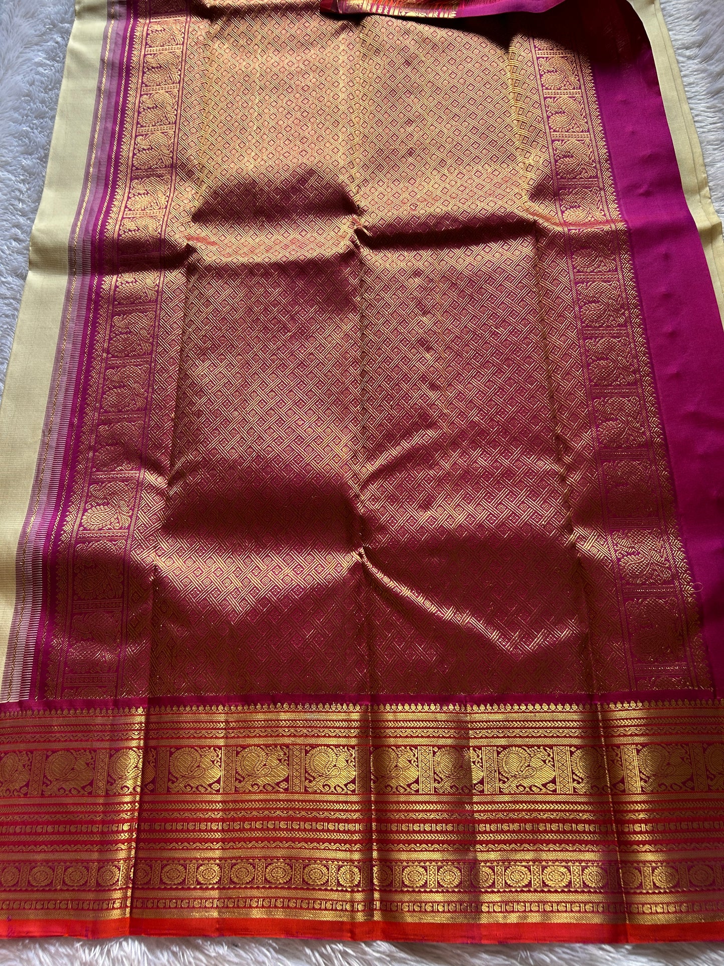 Kankana (2D) : Off white-rust