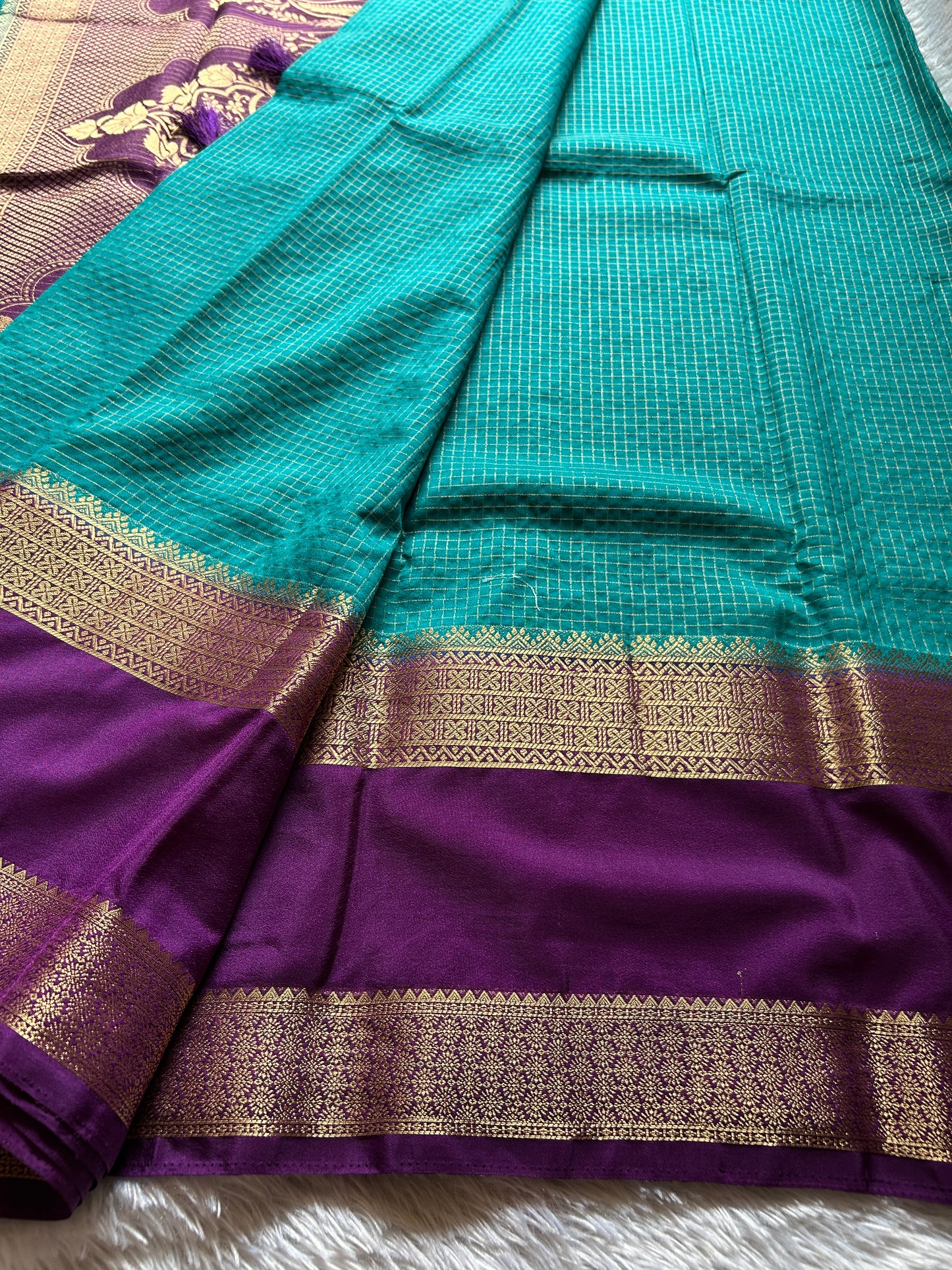 SS105 (2D) : Ananda blue-purple