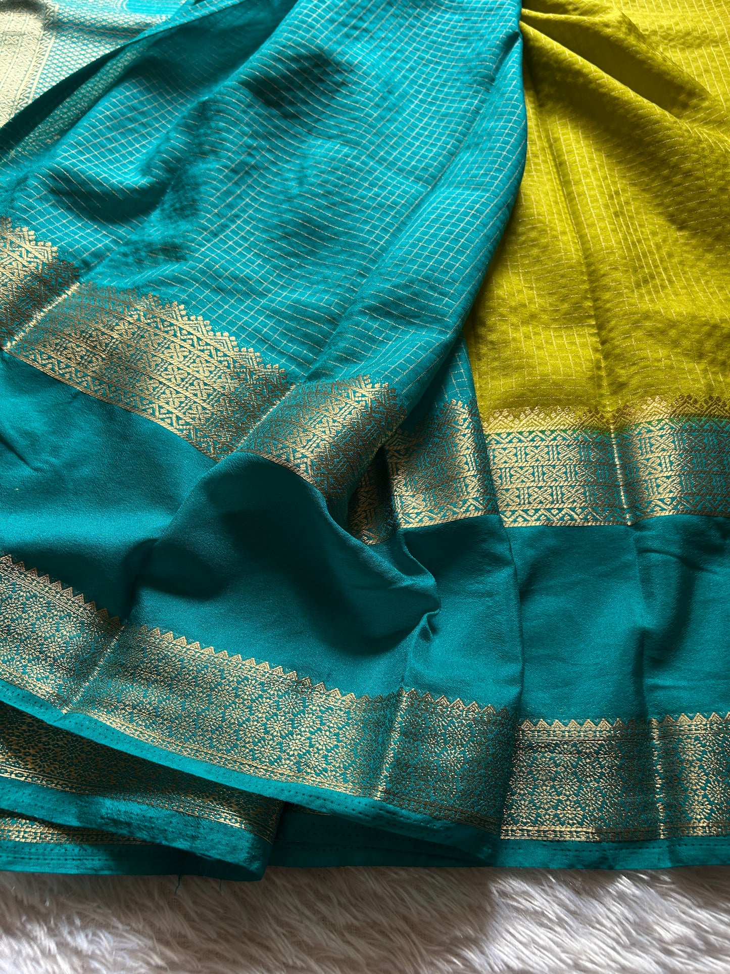 SS105 (2D) : Olive-ananda blue