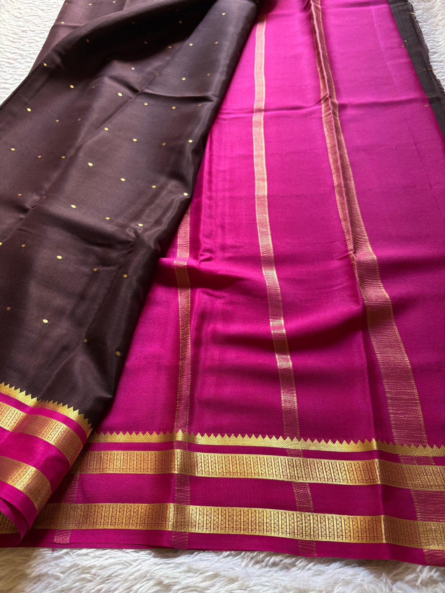 Vimala (2D) : Dark brown-rani pink