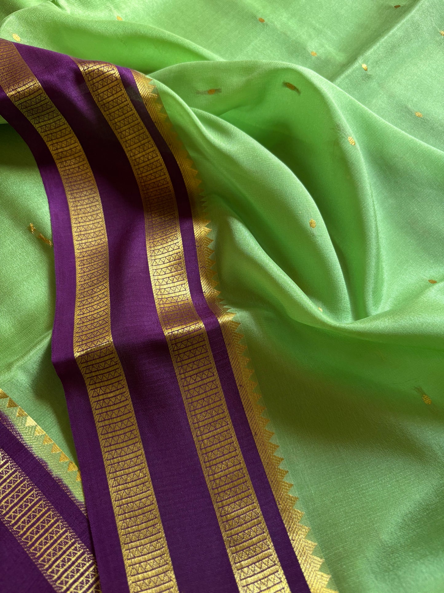 Vimala (2D) : Mint green-purple