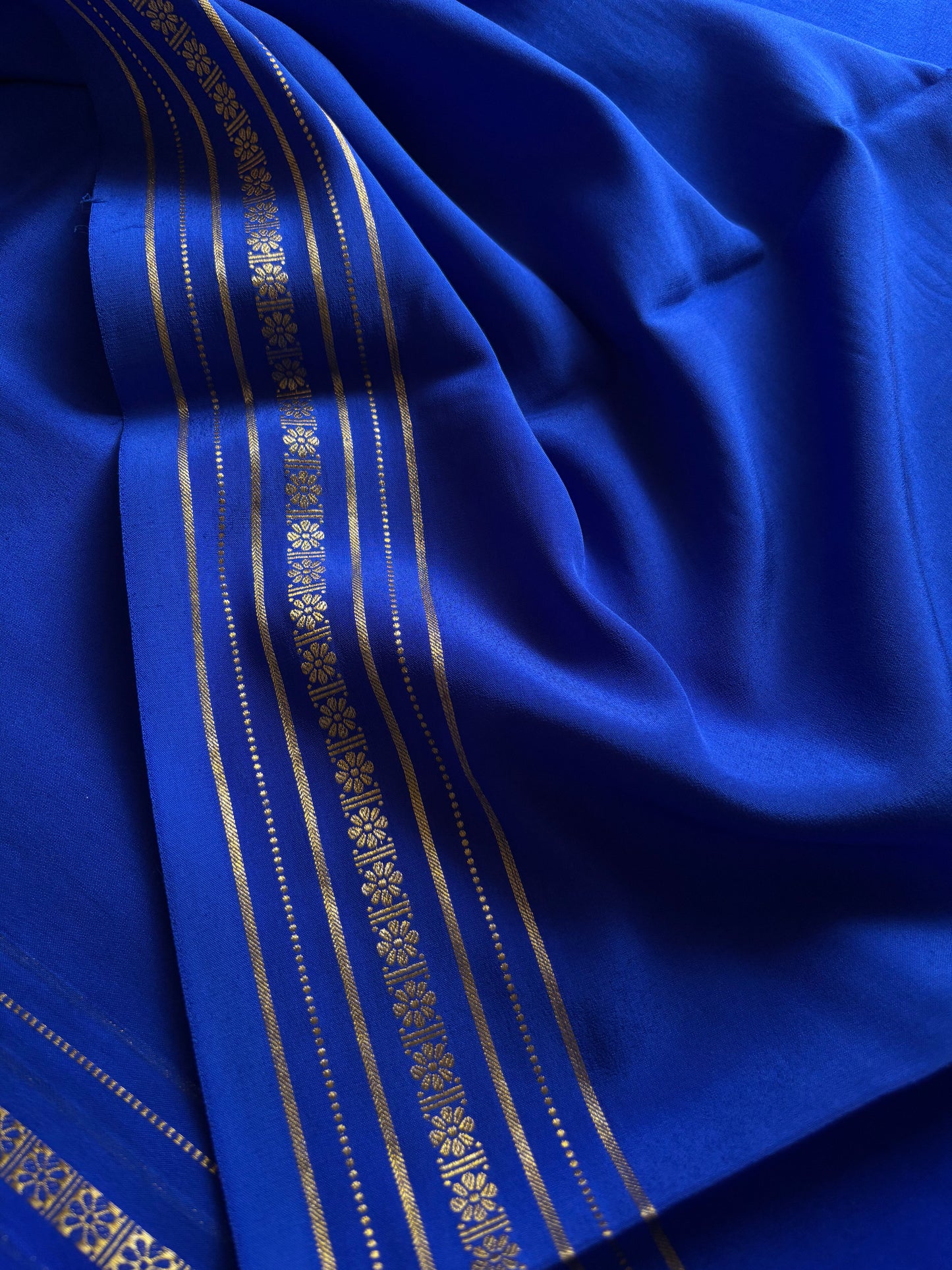 Mallige : Solid Royal blue