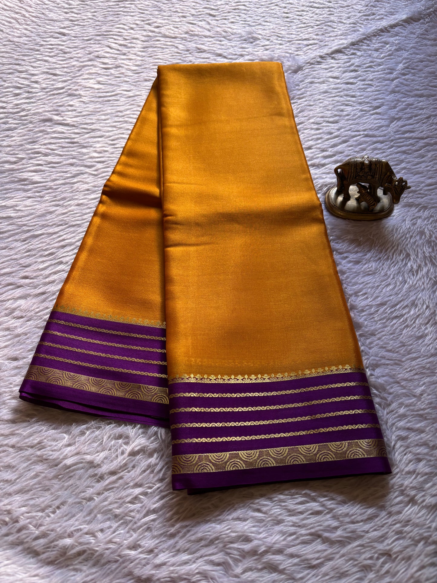 Rashmi (2D) : Light orange-purple