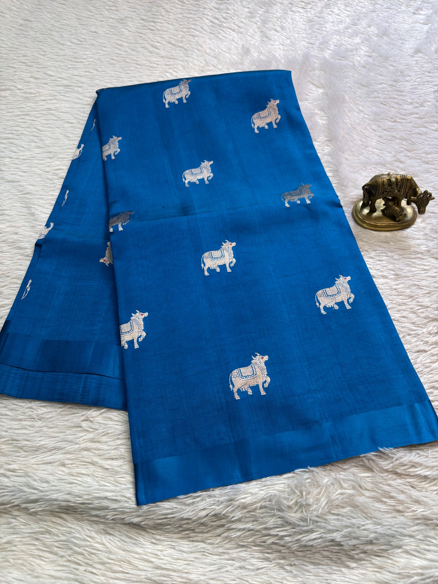 Anupama : Solid Dark ananda blue