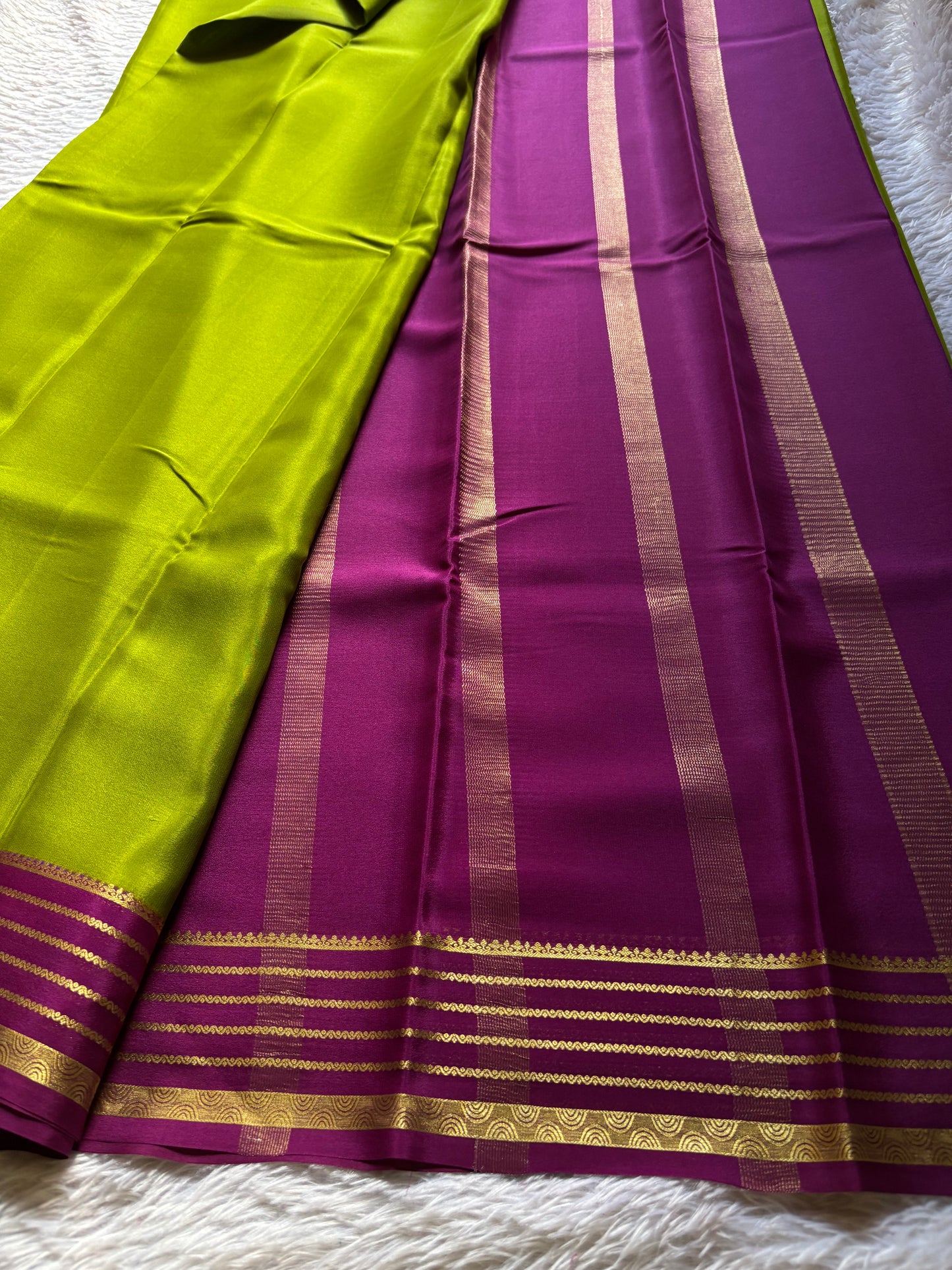 Rashmi (2D) : Mehendi green-magenta