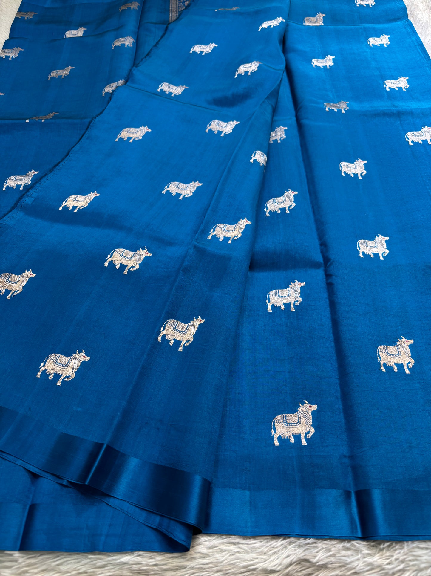 Anupama : Solid Dark ananda blue