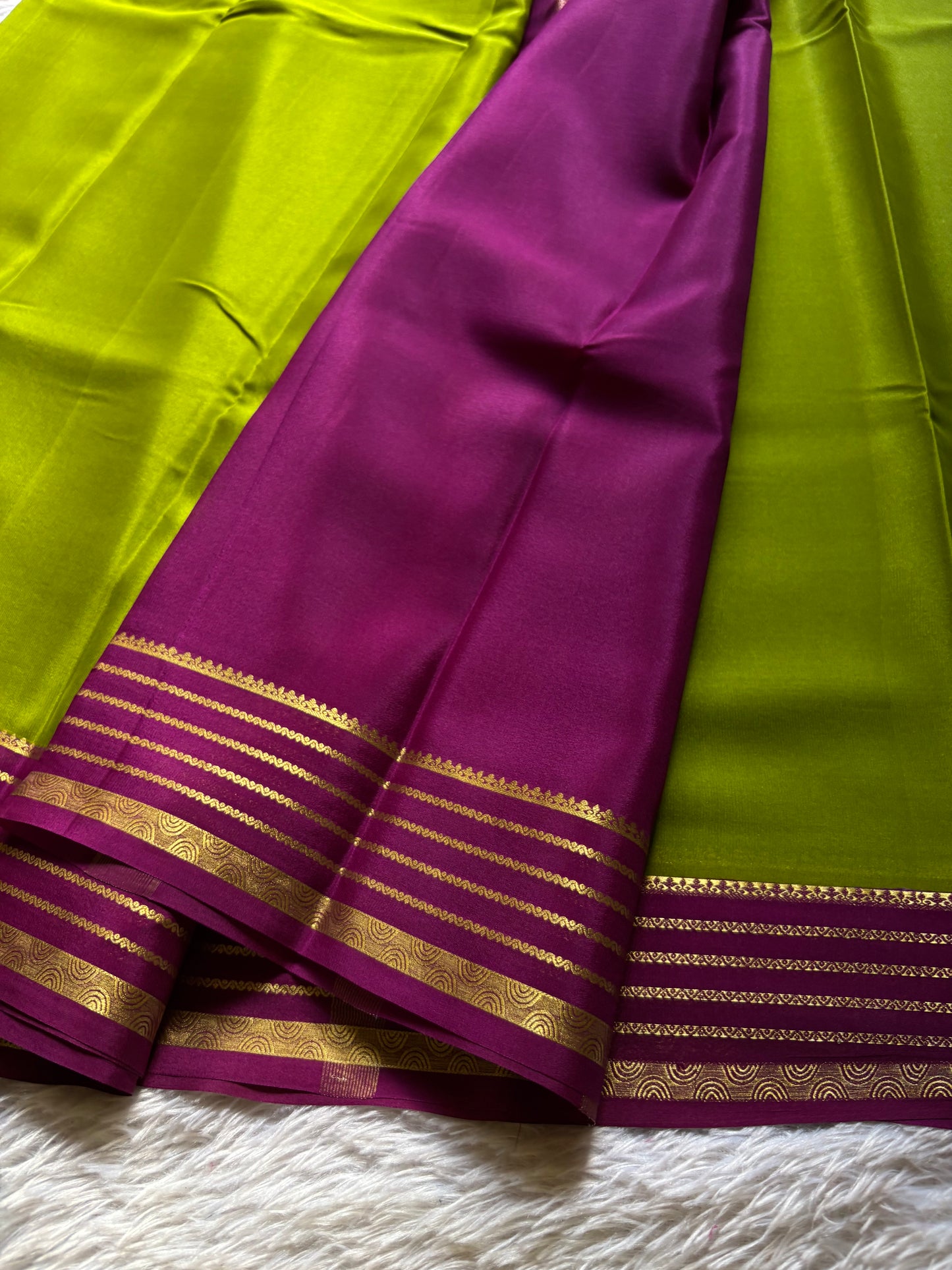 Rashmi (2D) : Mehendi green-magenta