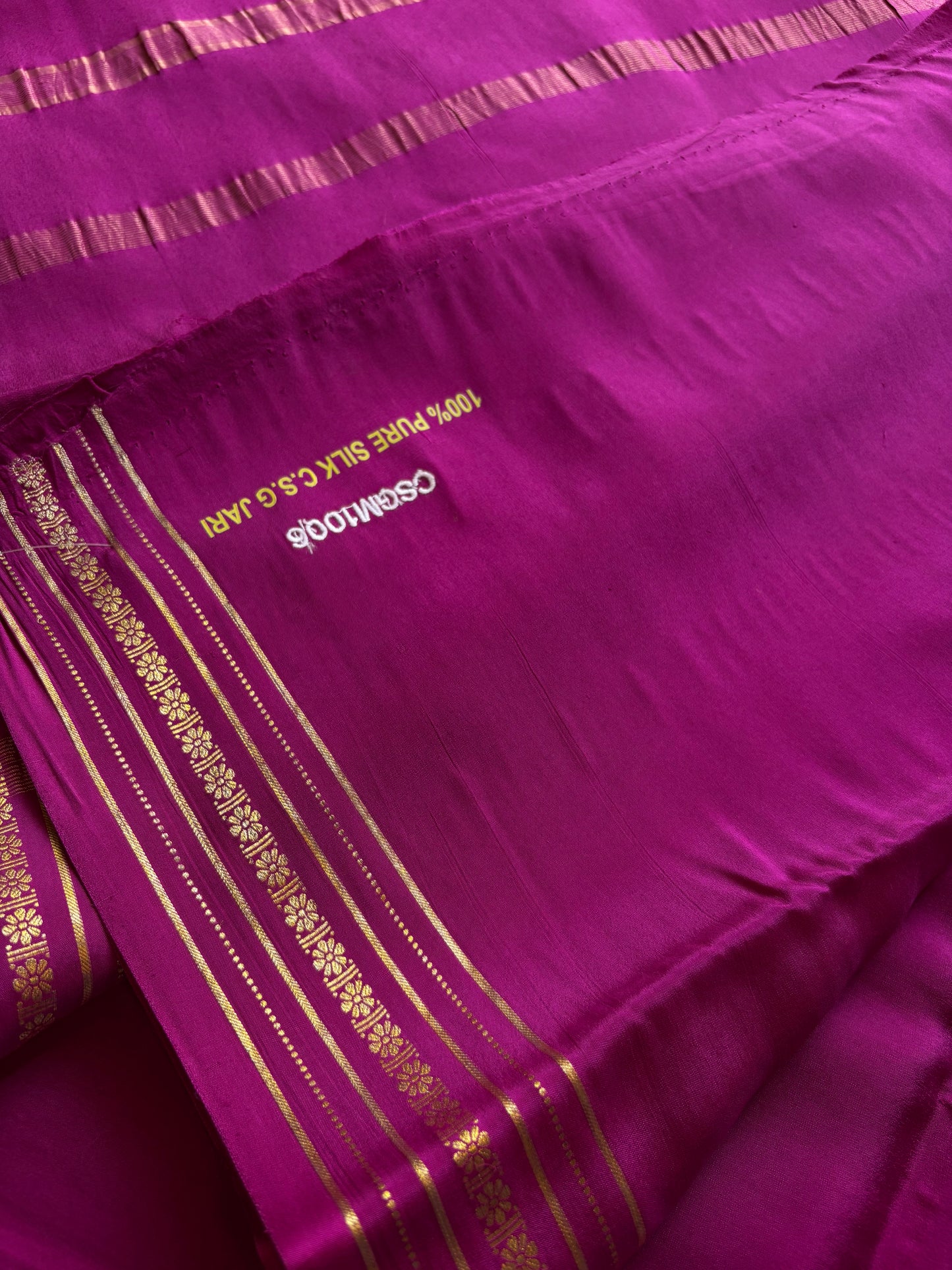 Mallige : Solid Magenta pink