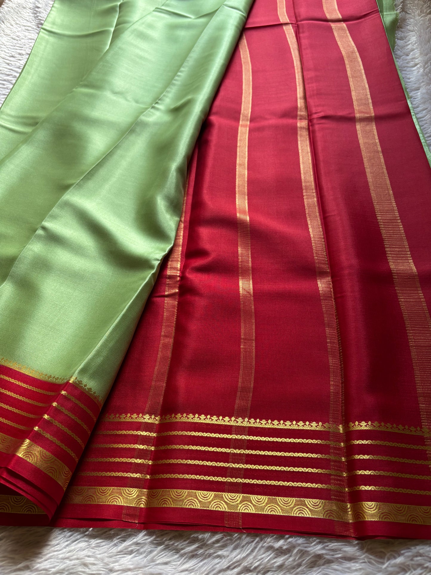 Rashmi (2D) : Mint green-red