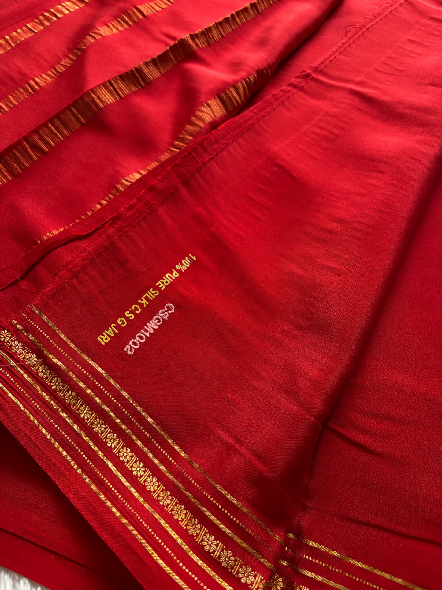 Mallige : Solid Red