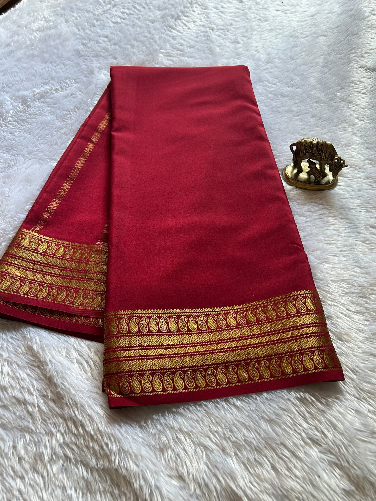 Maithili : Solid Dark red
