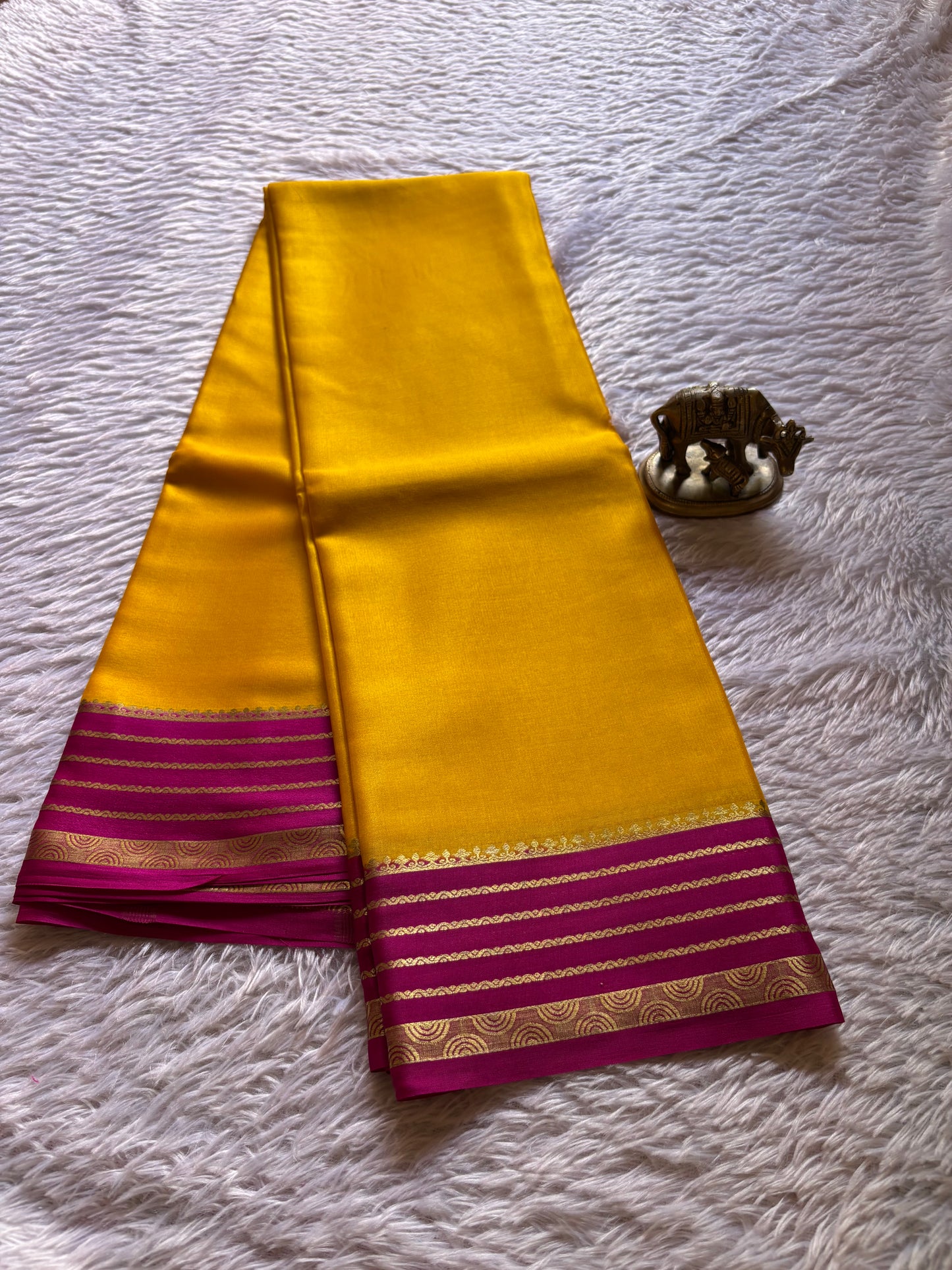 Rashmi (2D) : Golden yellow-rani pink