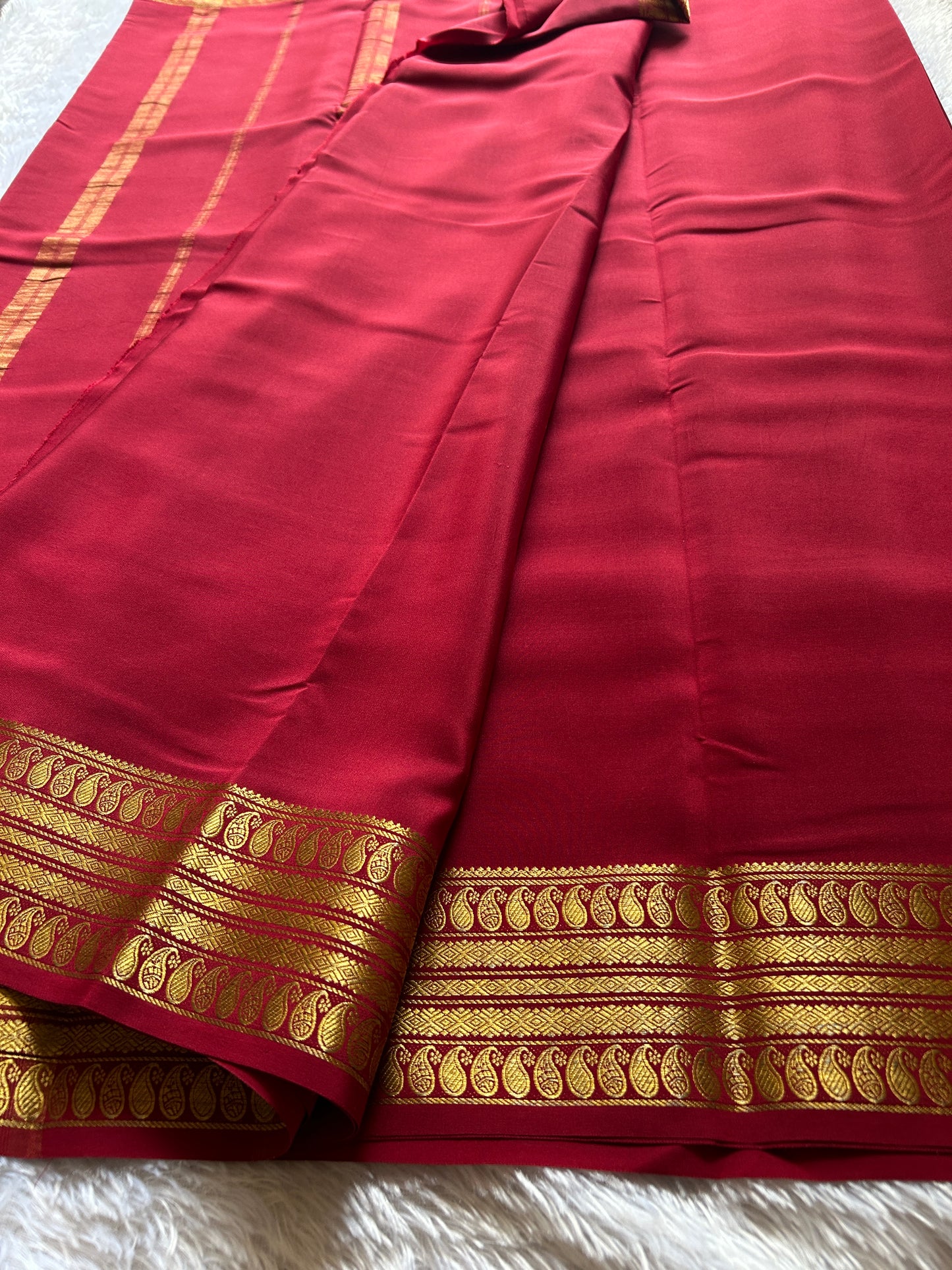 Maithili : Solid Dark red