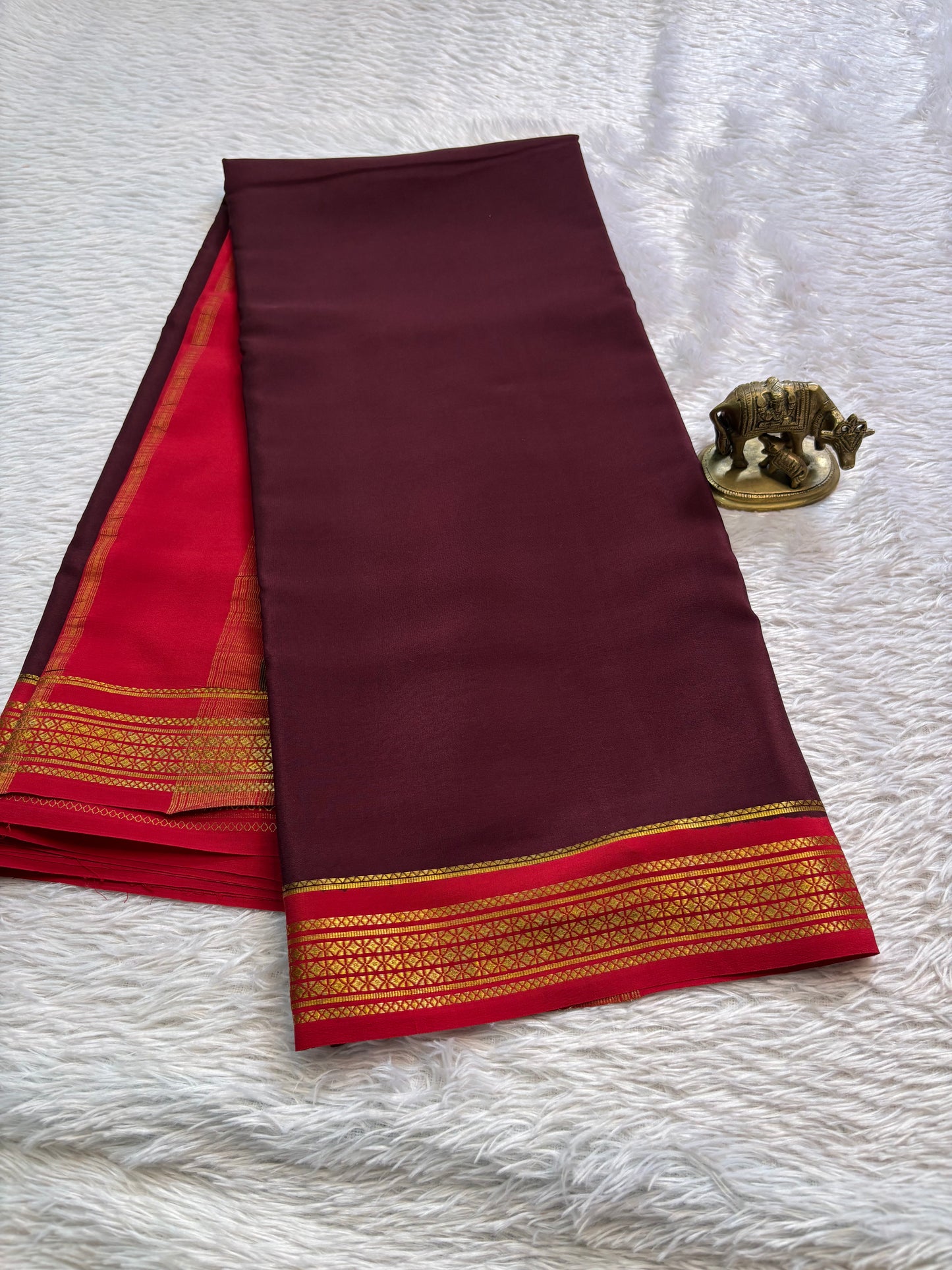 Vasavi (2D) : Chocolate brown-red