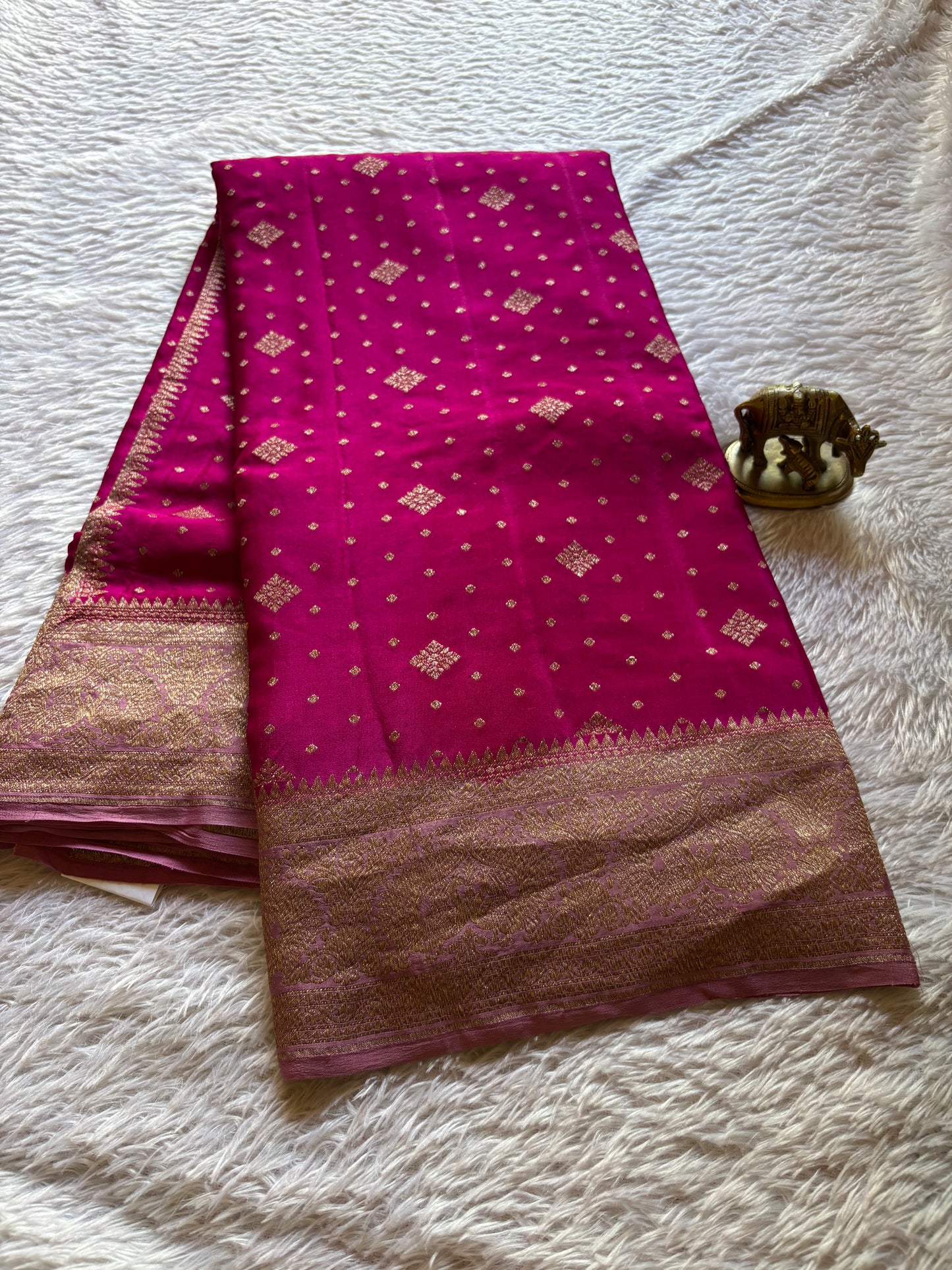 Bindiya (2D) : Rani pink-baby pink