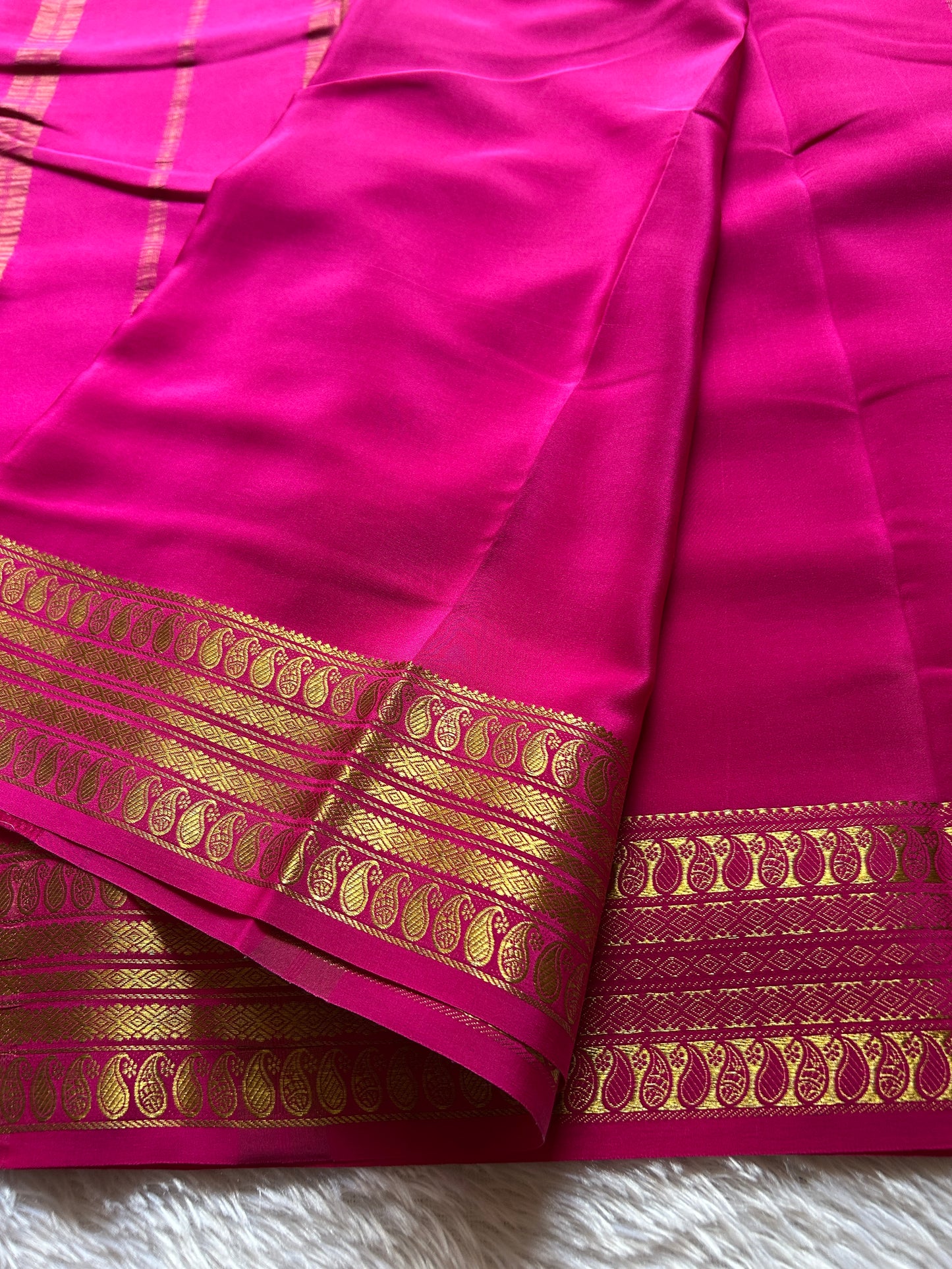 Maithili : Solid Rani pink