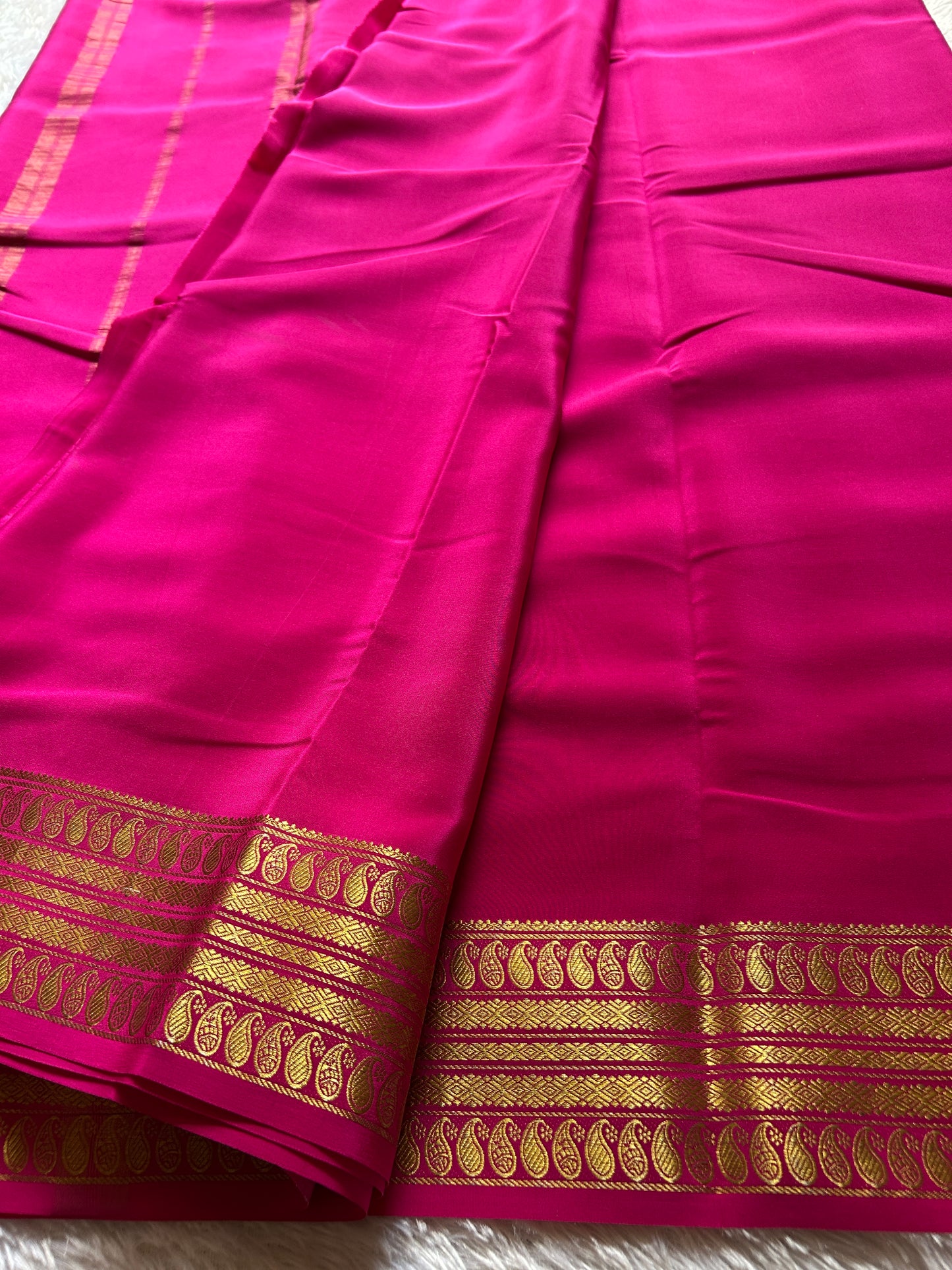 Maithili : Solid Rani pink