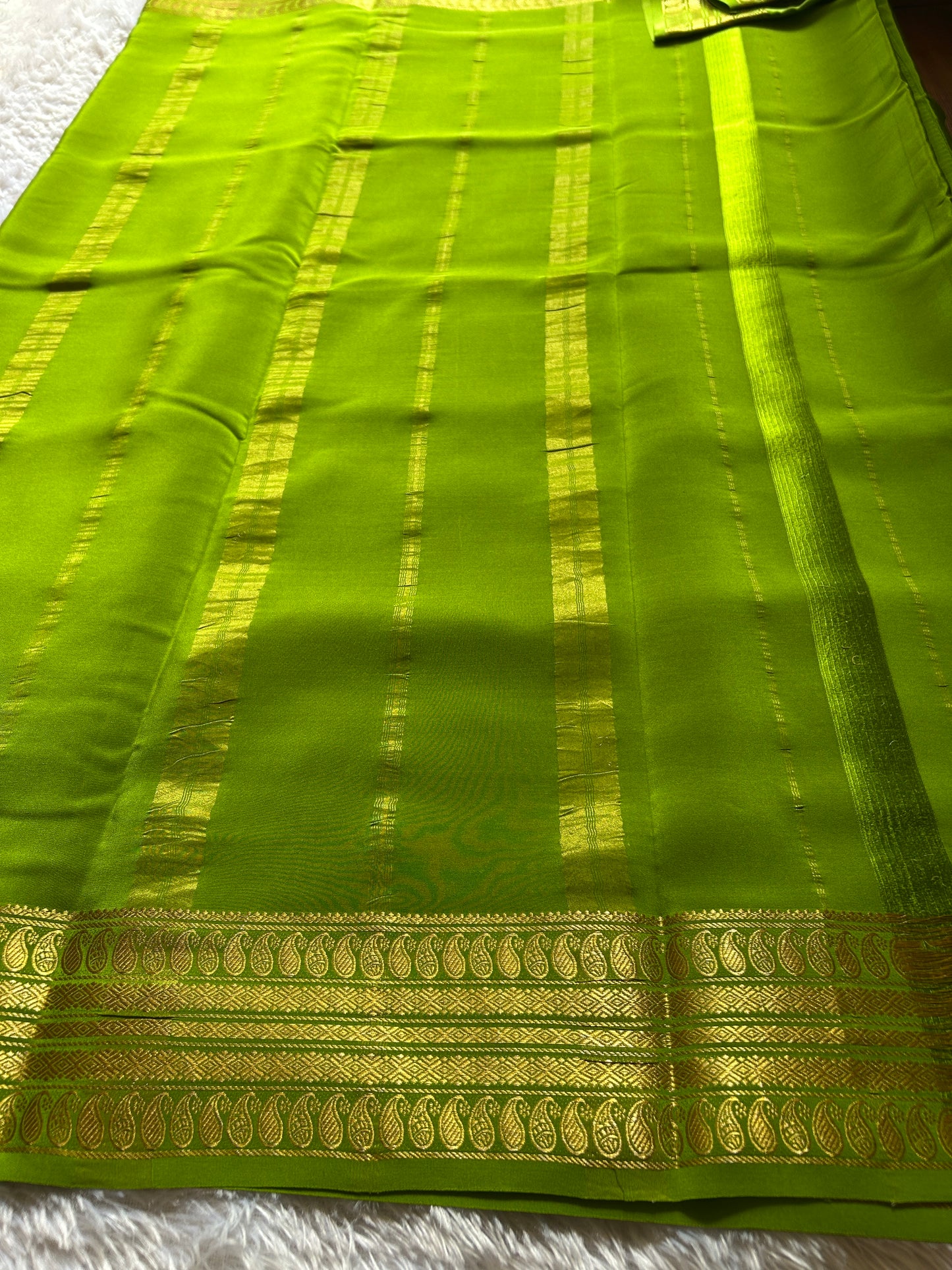 Maithili : Solid Mehendi green