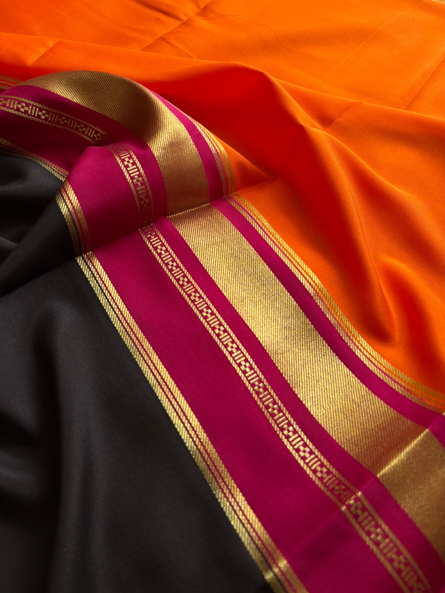 Triveni (3D) : Orange-pink-black