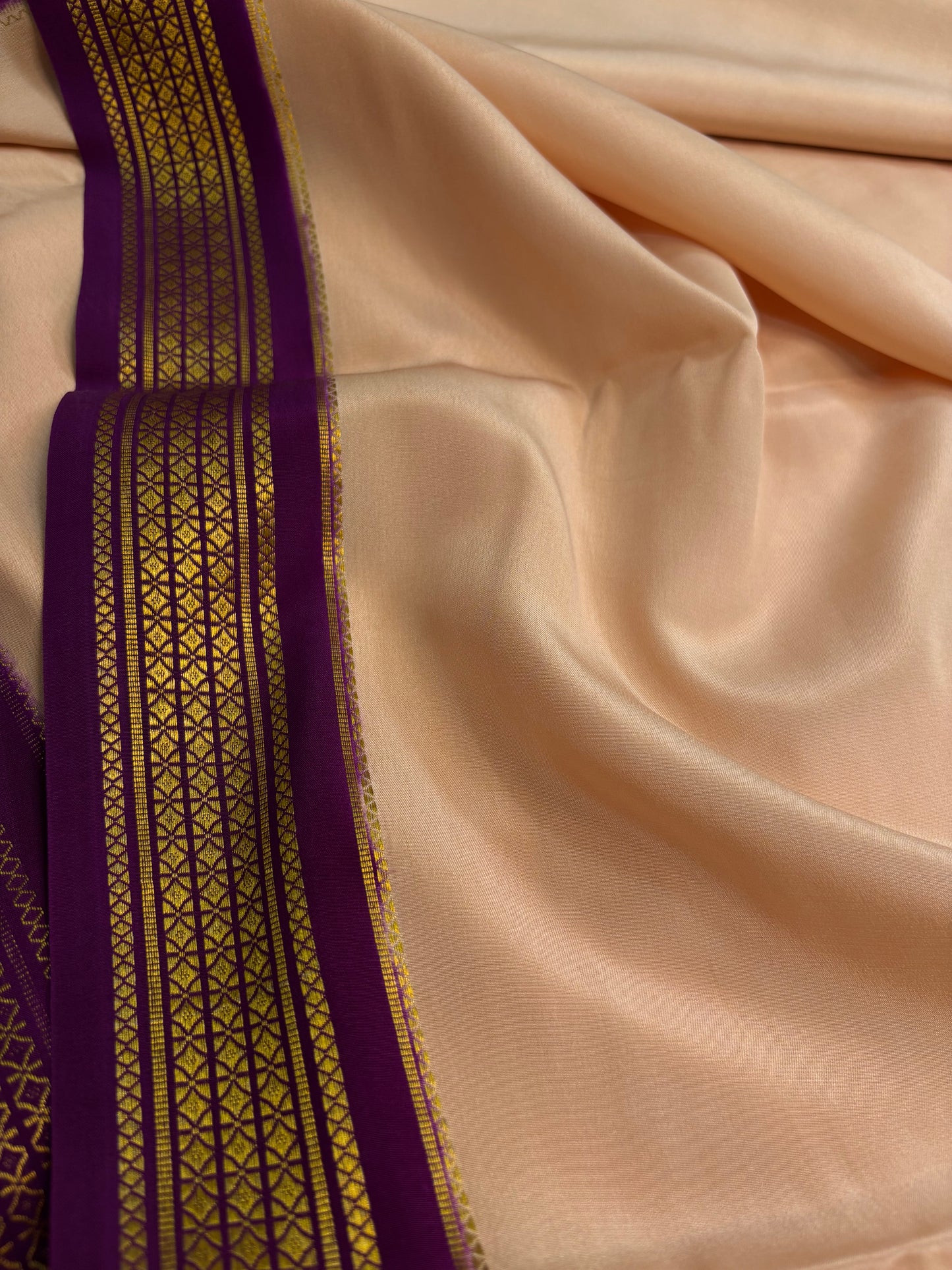Vasavi (2D) : Chickoo beige-dark magenta