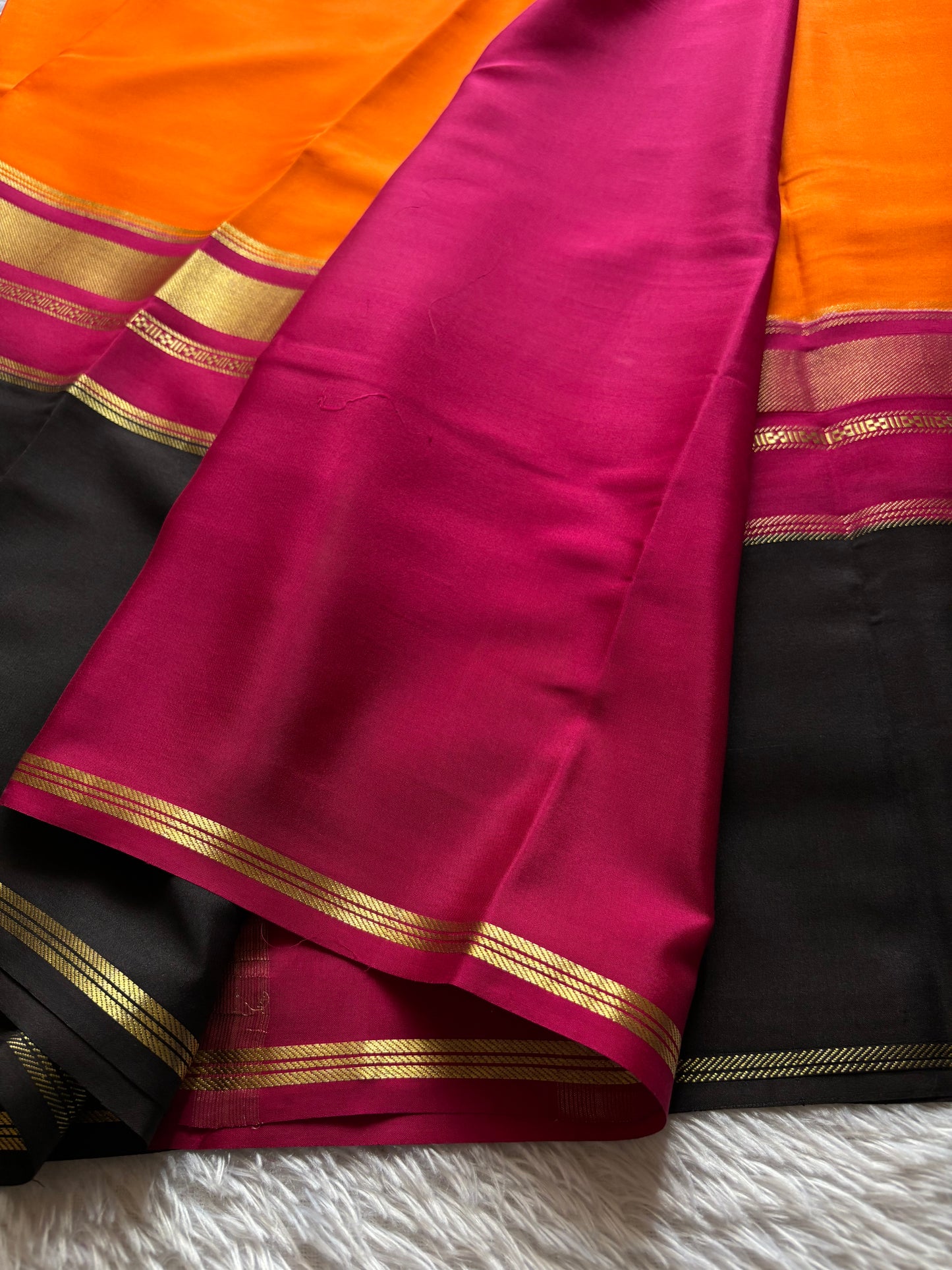 Triveni (3D) : Orange-pink-black