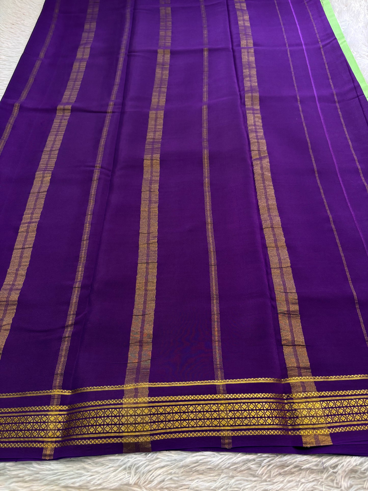 Vasavi (2D) : Mint green-purple