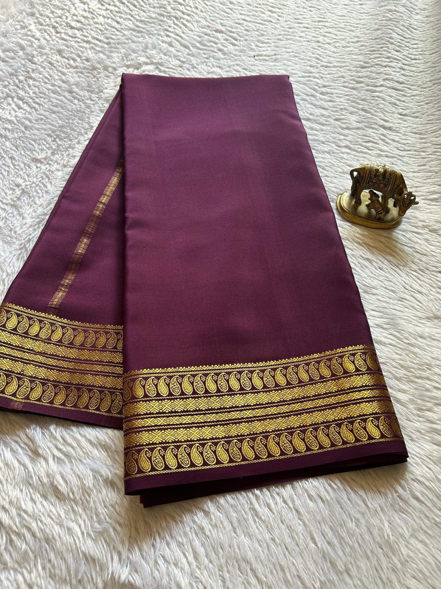 Maithili : Solid Deep wine