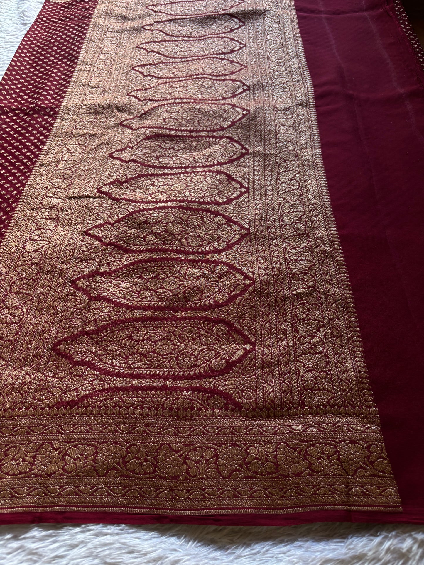 Mihira : Solid Maroon