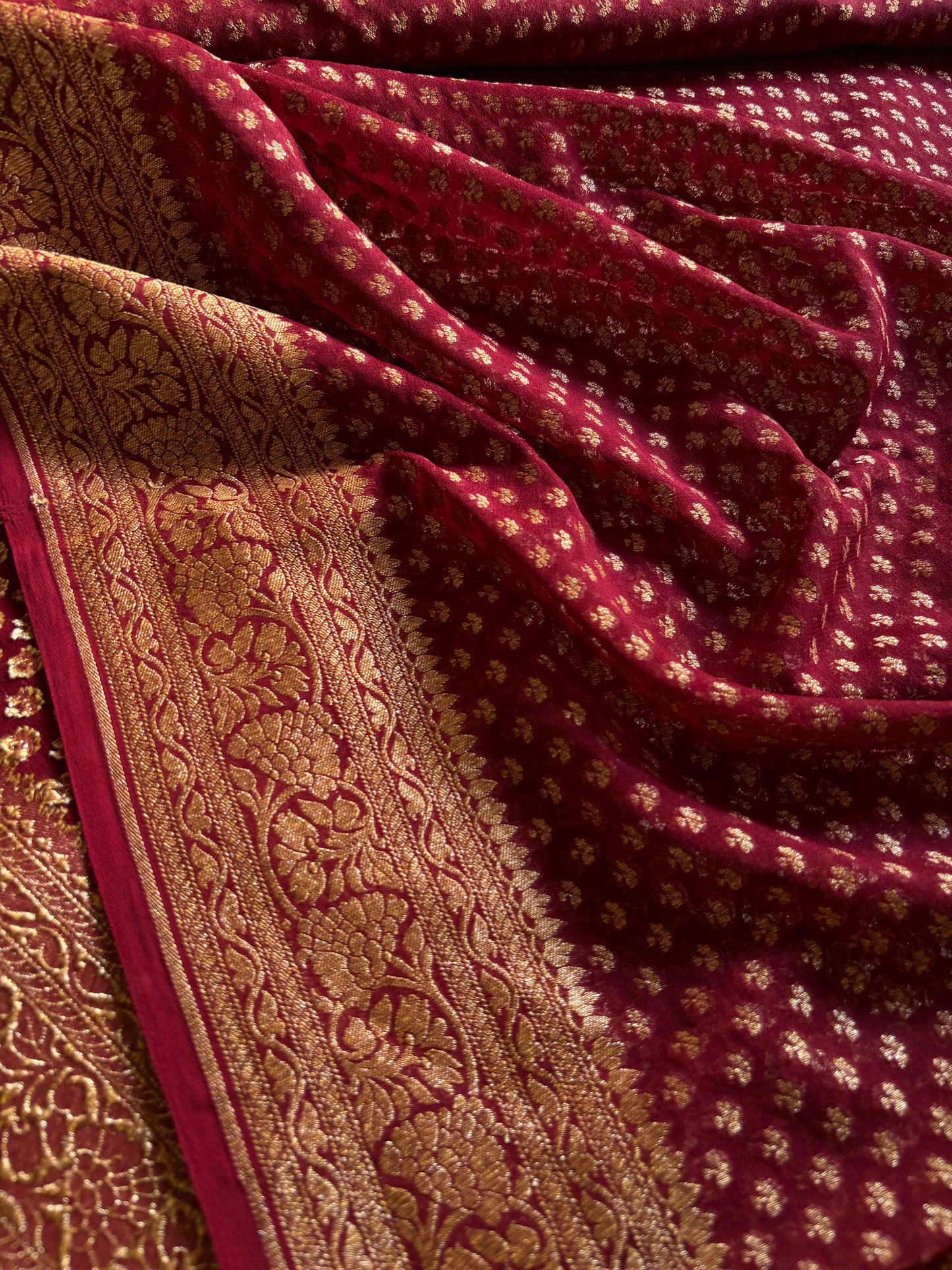 Mihira : Solid Maroon