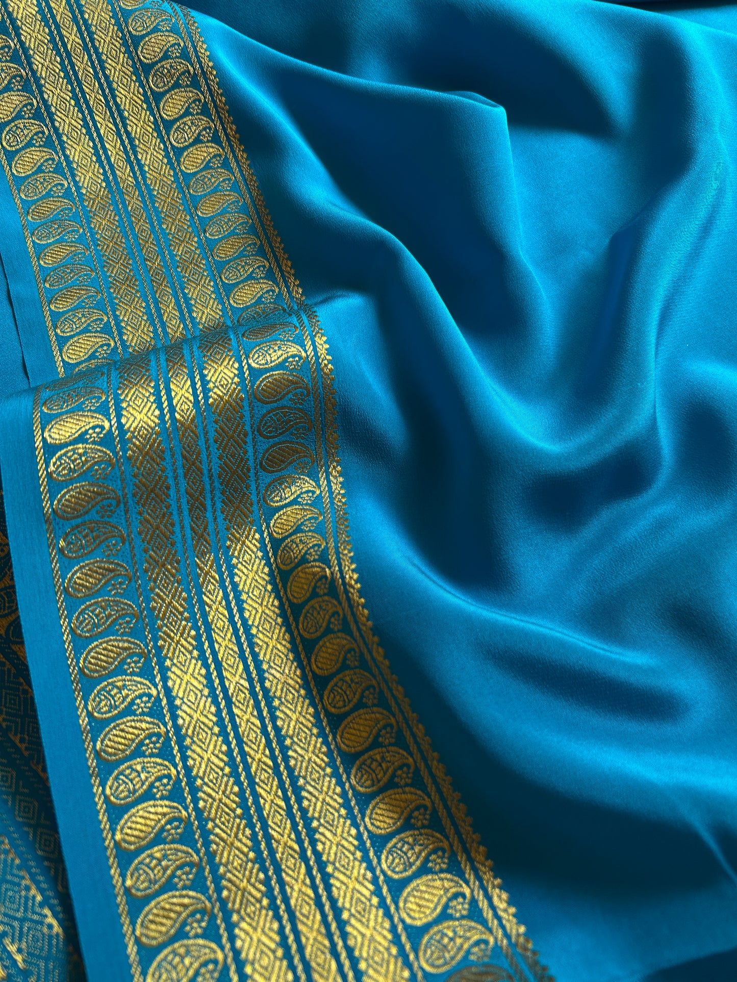 Maithili : Solid Ananda blue