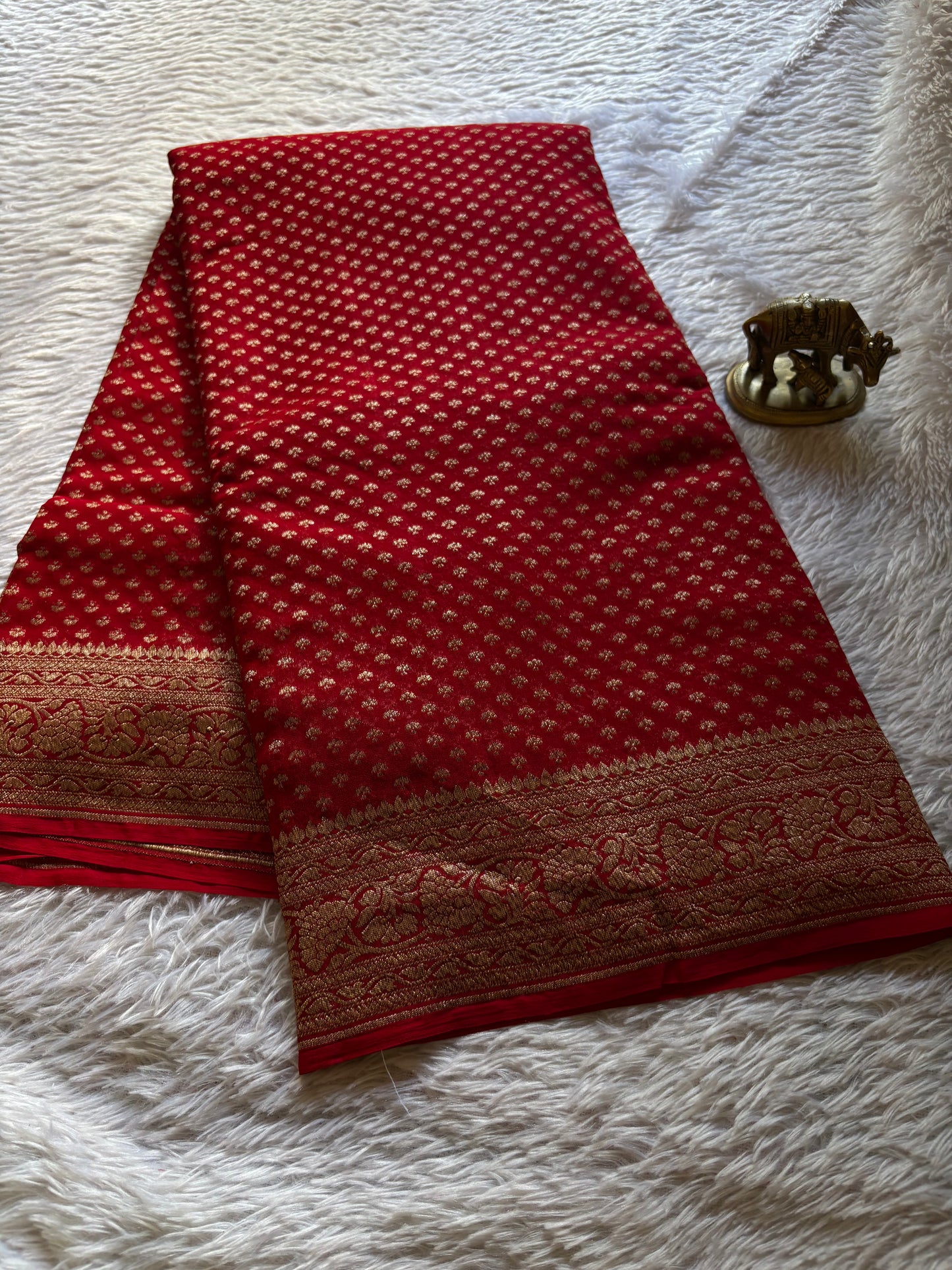 Mihira : Solid Red