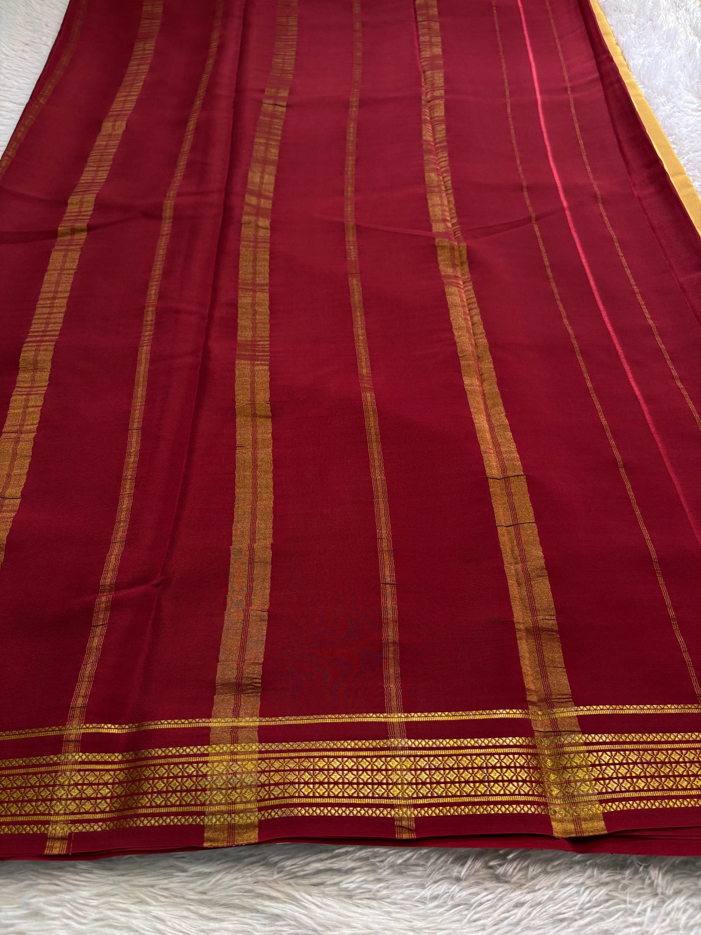 Vasavi (2D) : Beige-maroon