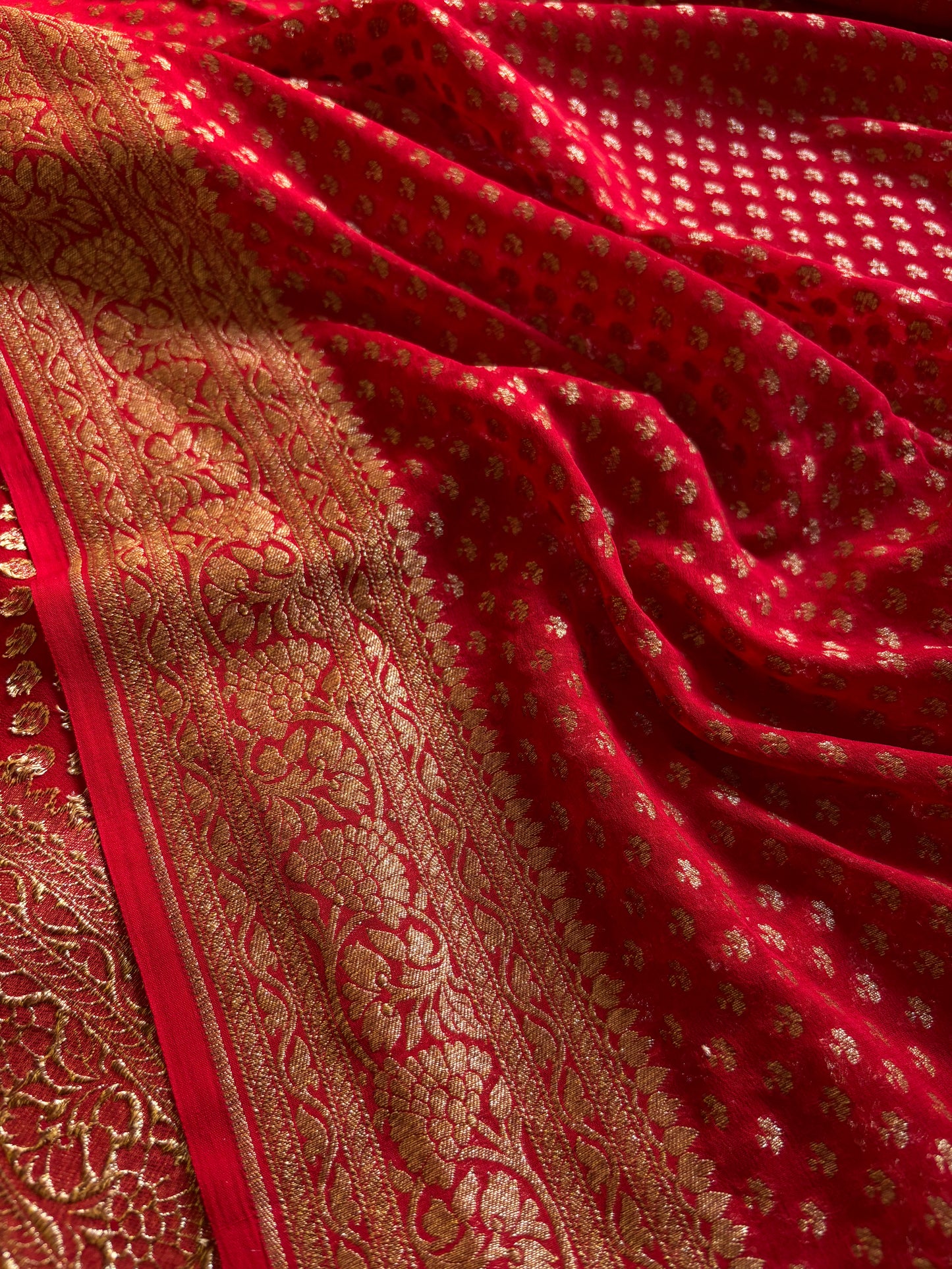 Mihira : Solid Red