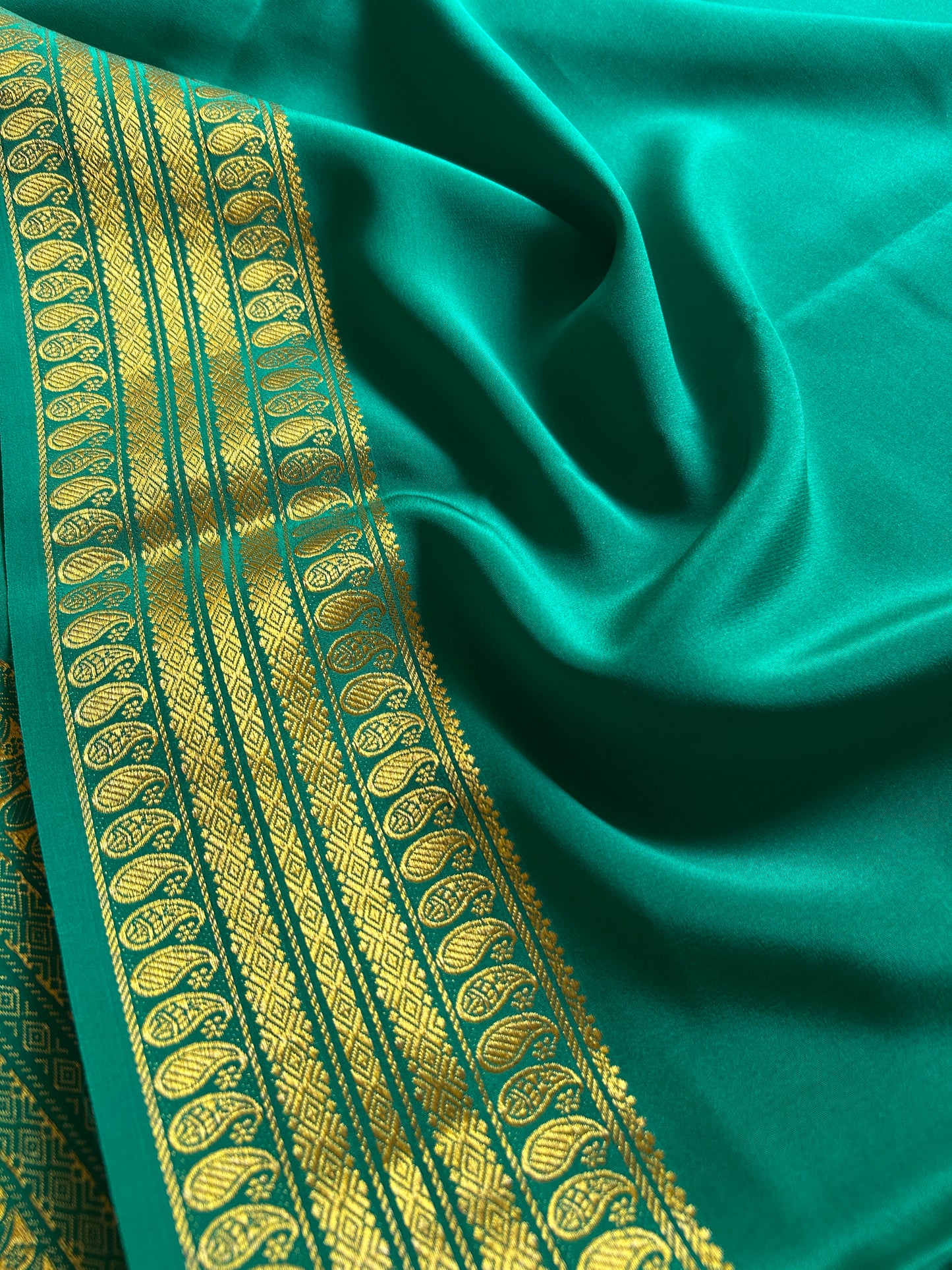 Maithili : Solid Rama green