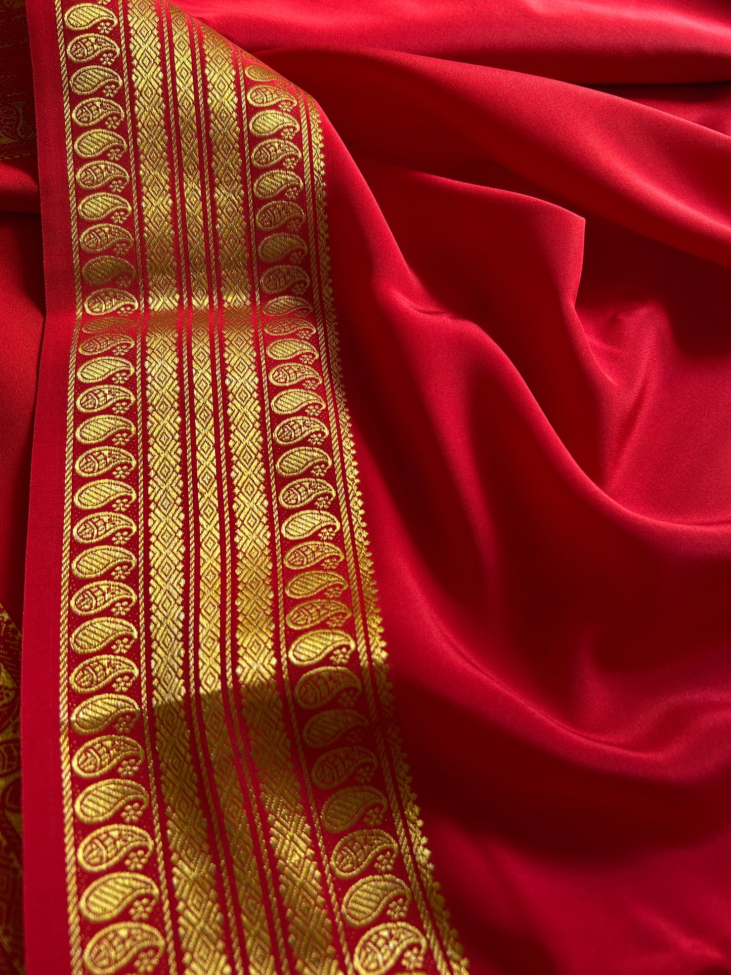 Maithili : Solid Red