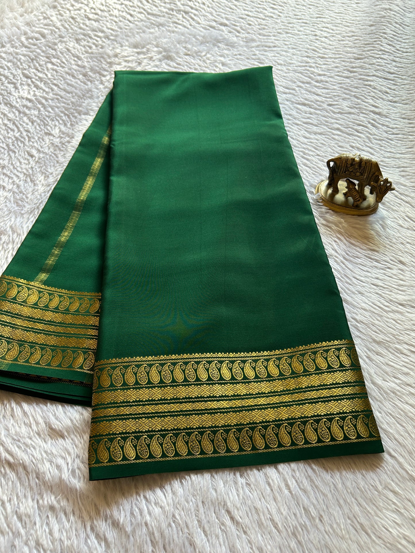 Maithili : Solid Bottle green