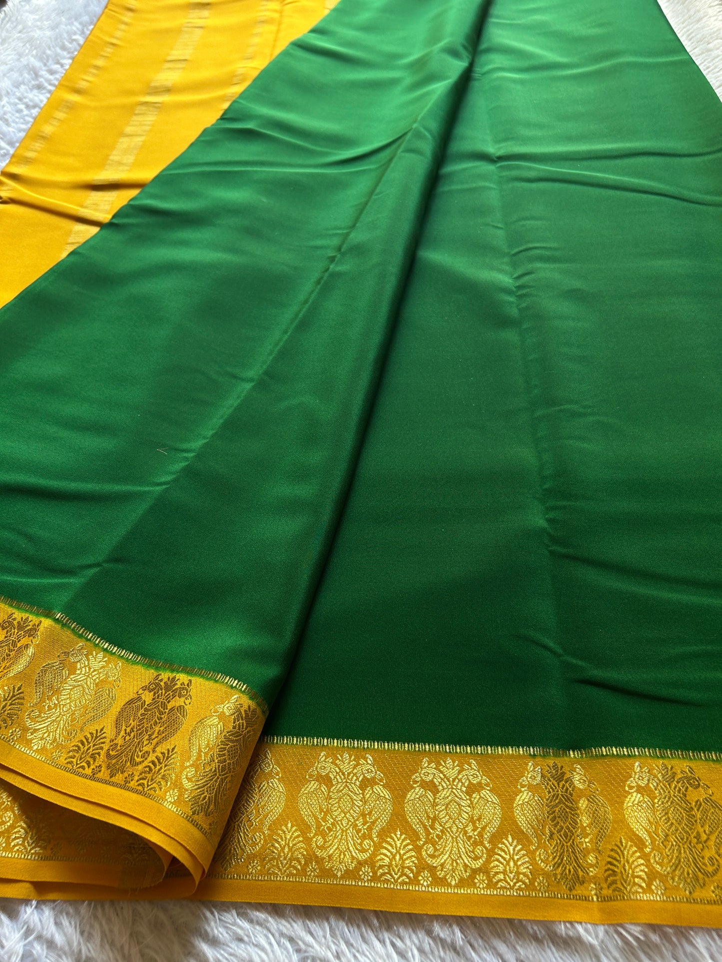 Veera (2D) : Bottle green-golden yellow