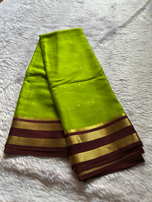 Roopini (2D) : Parrot green-chocolate brown