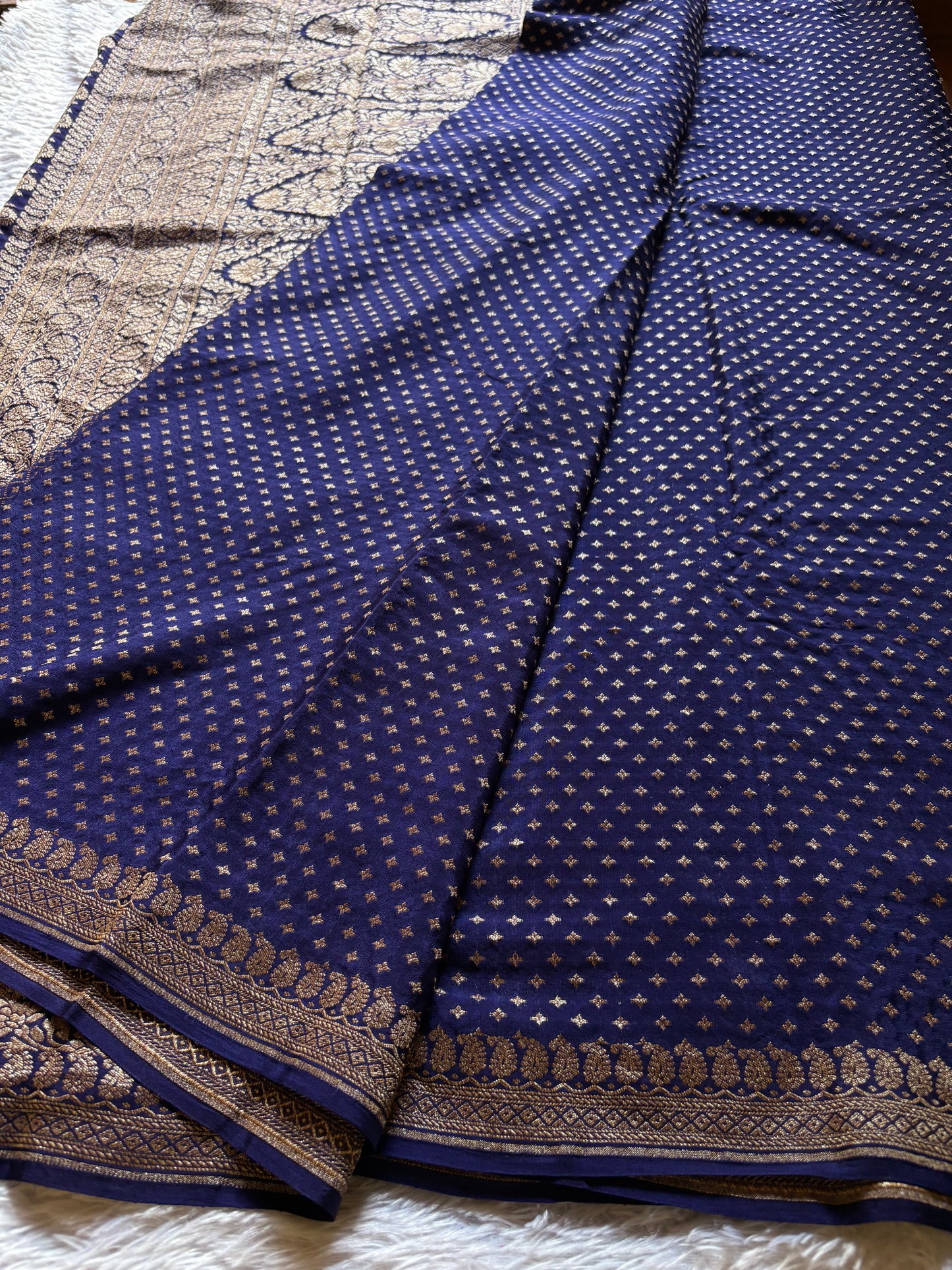 Mahiya : Solid Navy blue