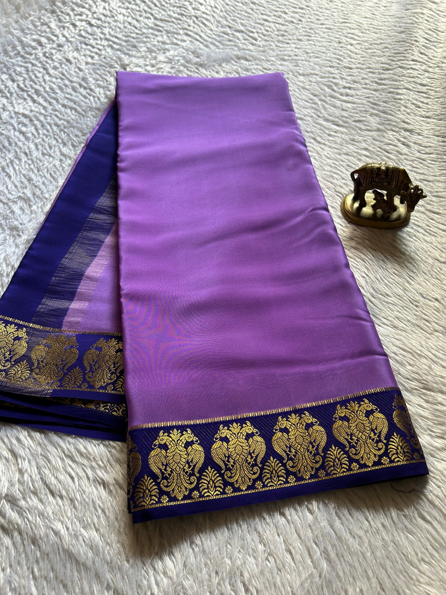 Veera (2D) : Lavender-dark blue