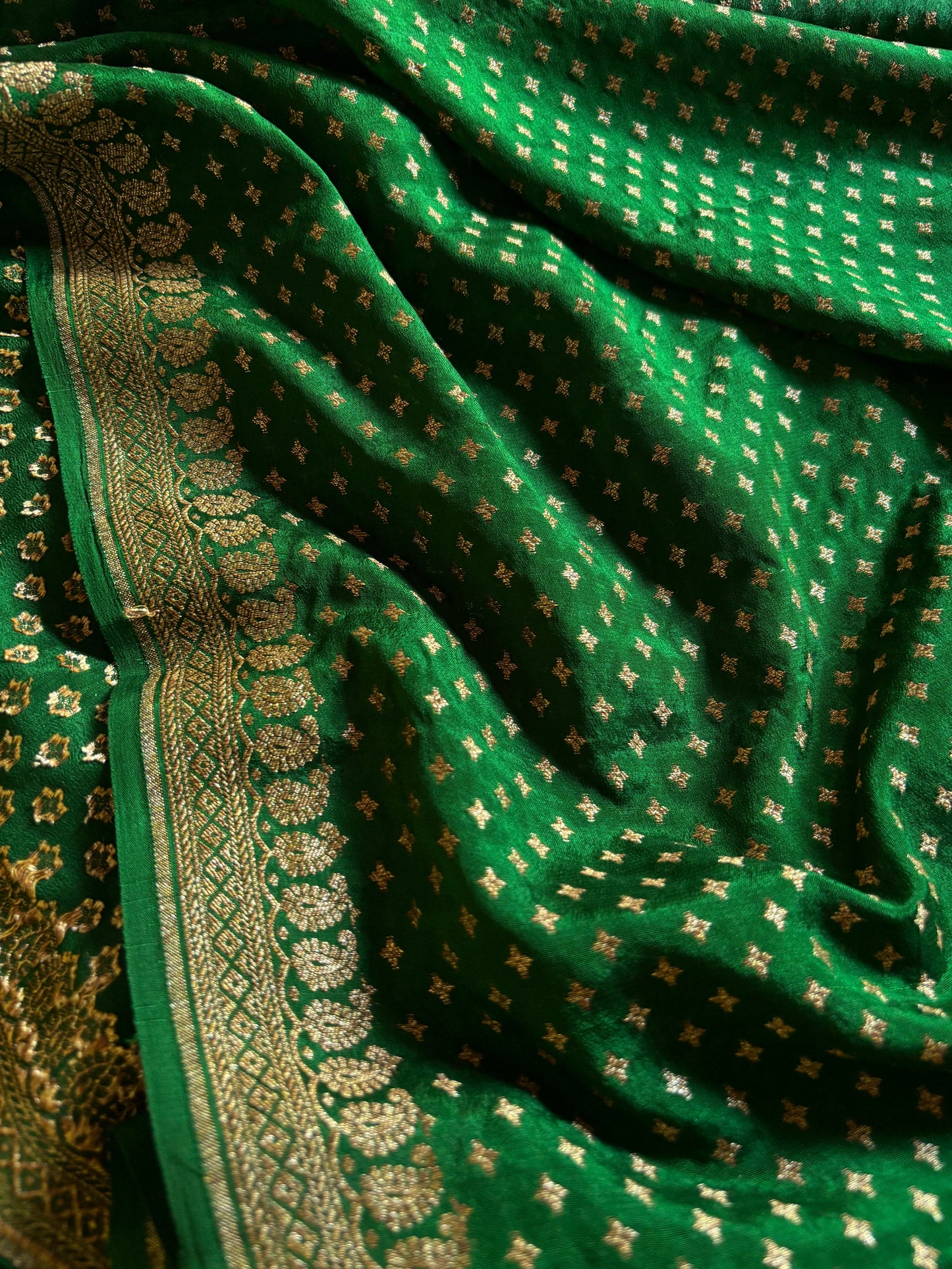 Mahiya : Solid Bottle green
