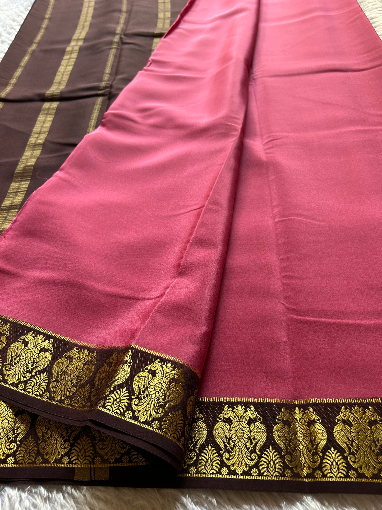 Veera (2D) : Onion pink-coffee brown