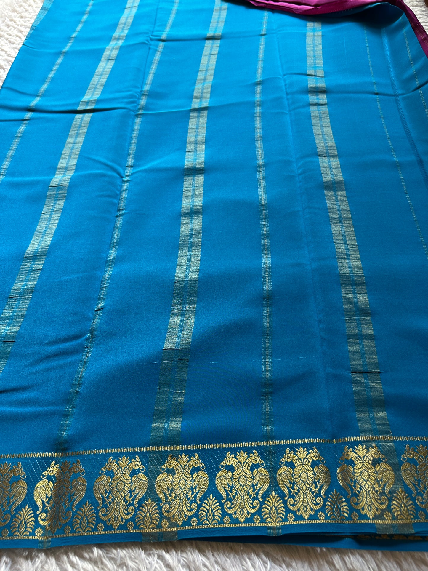 Veera (2D) : Deep magenta-ananda blue