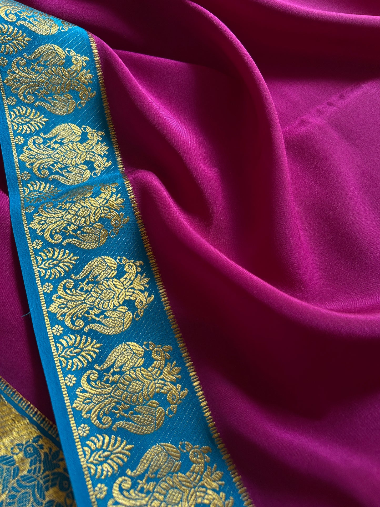 Veera (2D) : Deep magenta-ananda blue