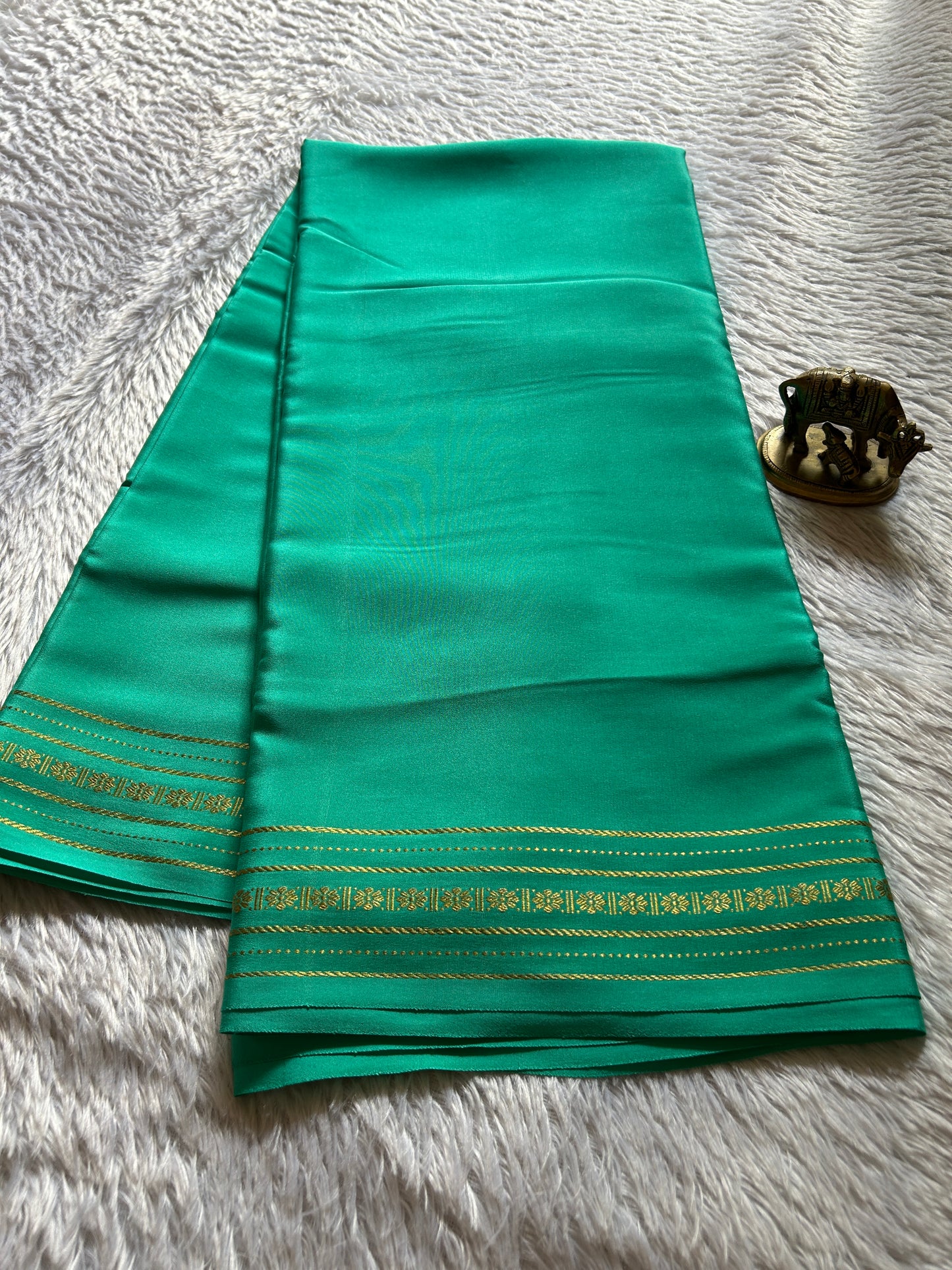 Mallige : Solid Turquoise